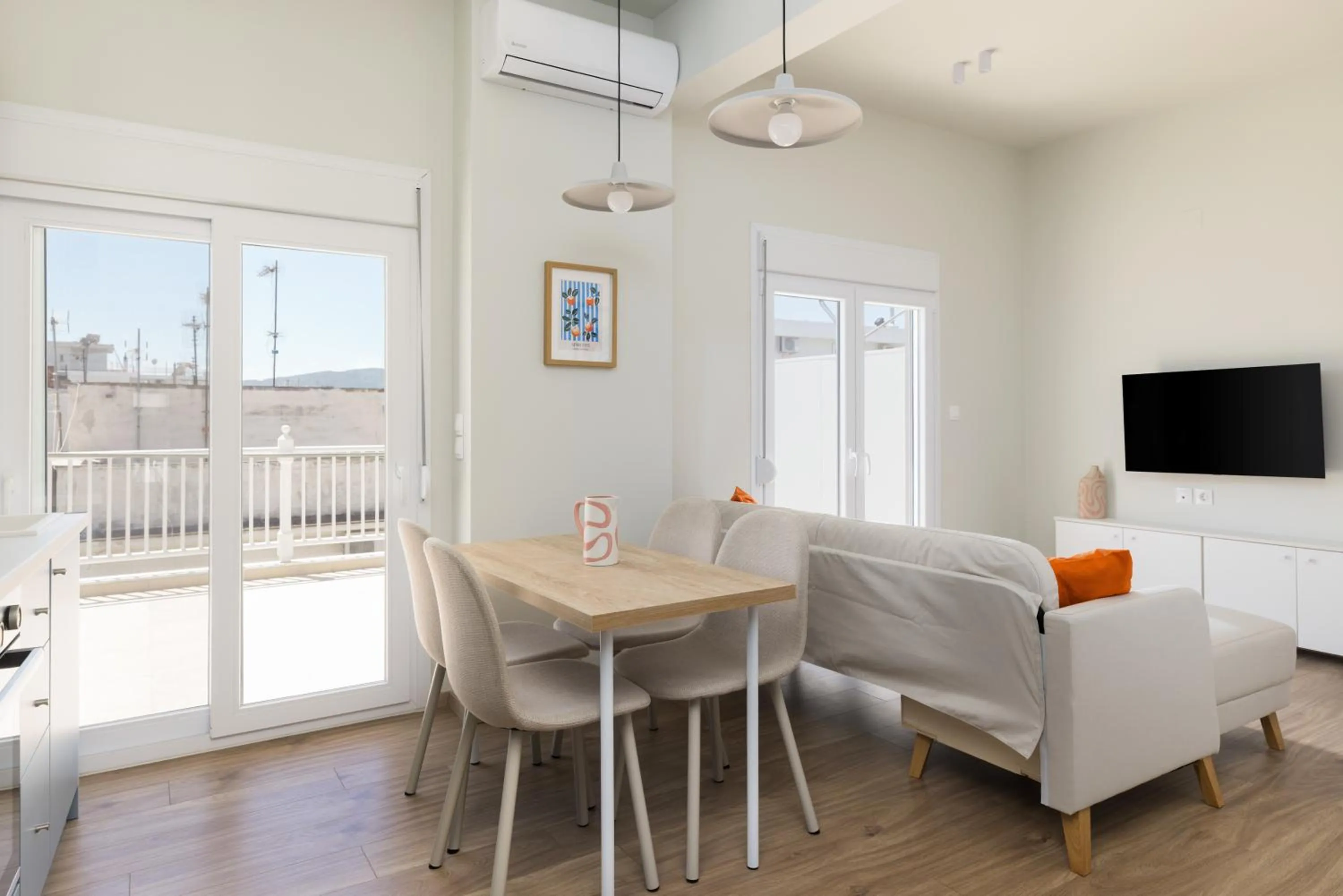 TV and multimedia in Celine Volos by halu! Cozy apartments in the center