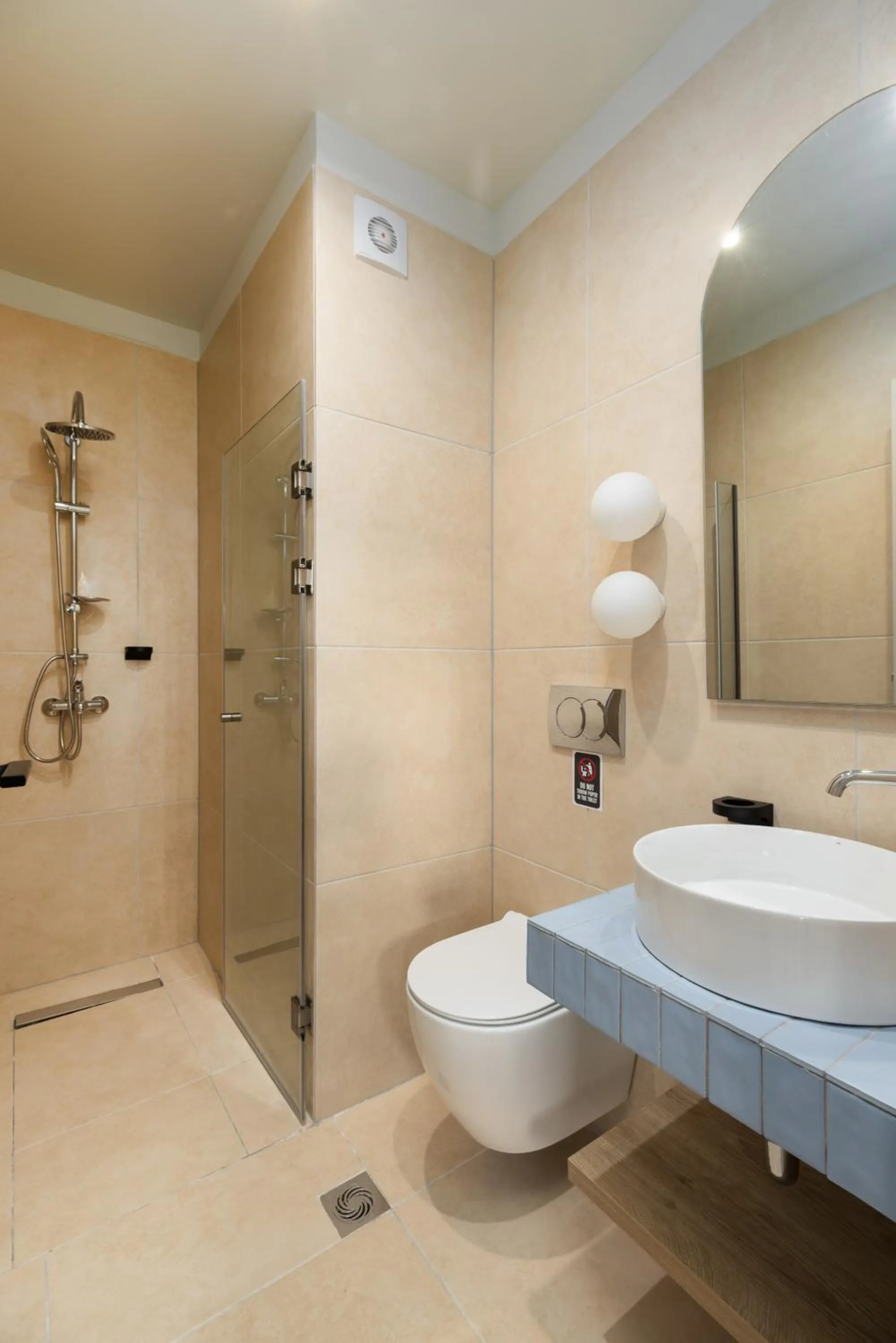 Shower in Celine Volos by halu! Cozy apartments in the center