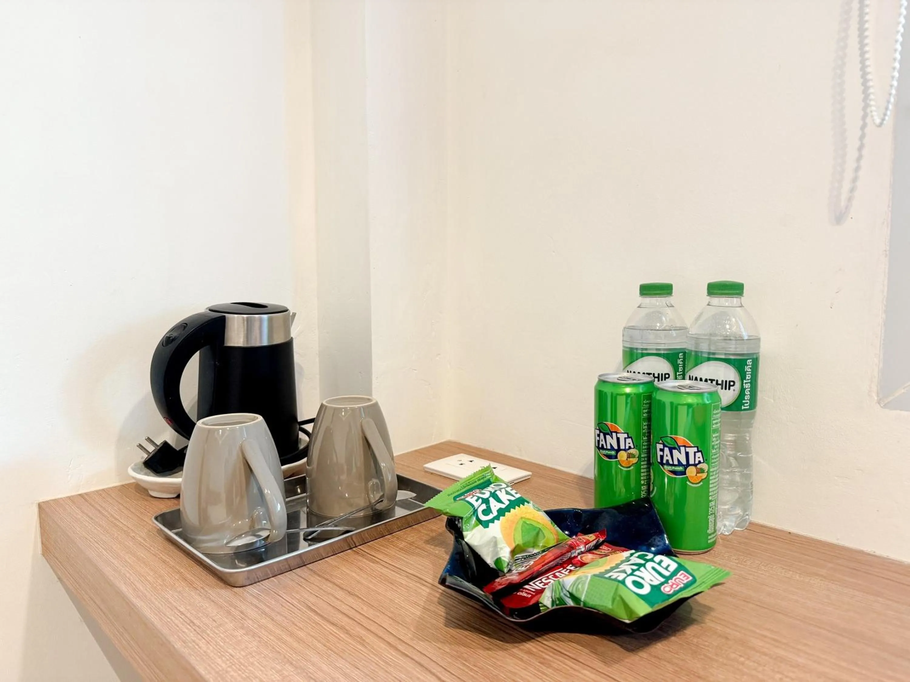 Coffee/tea facilities in Ashi Poshtel