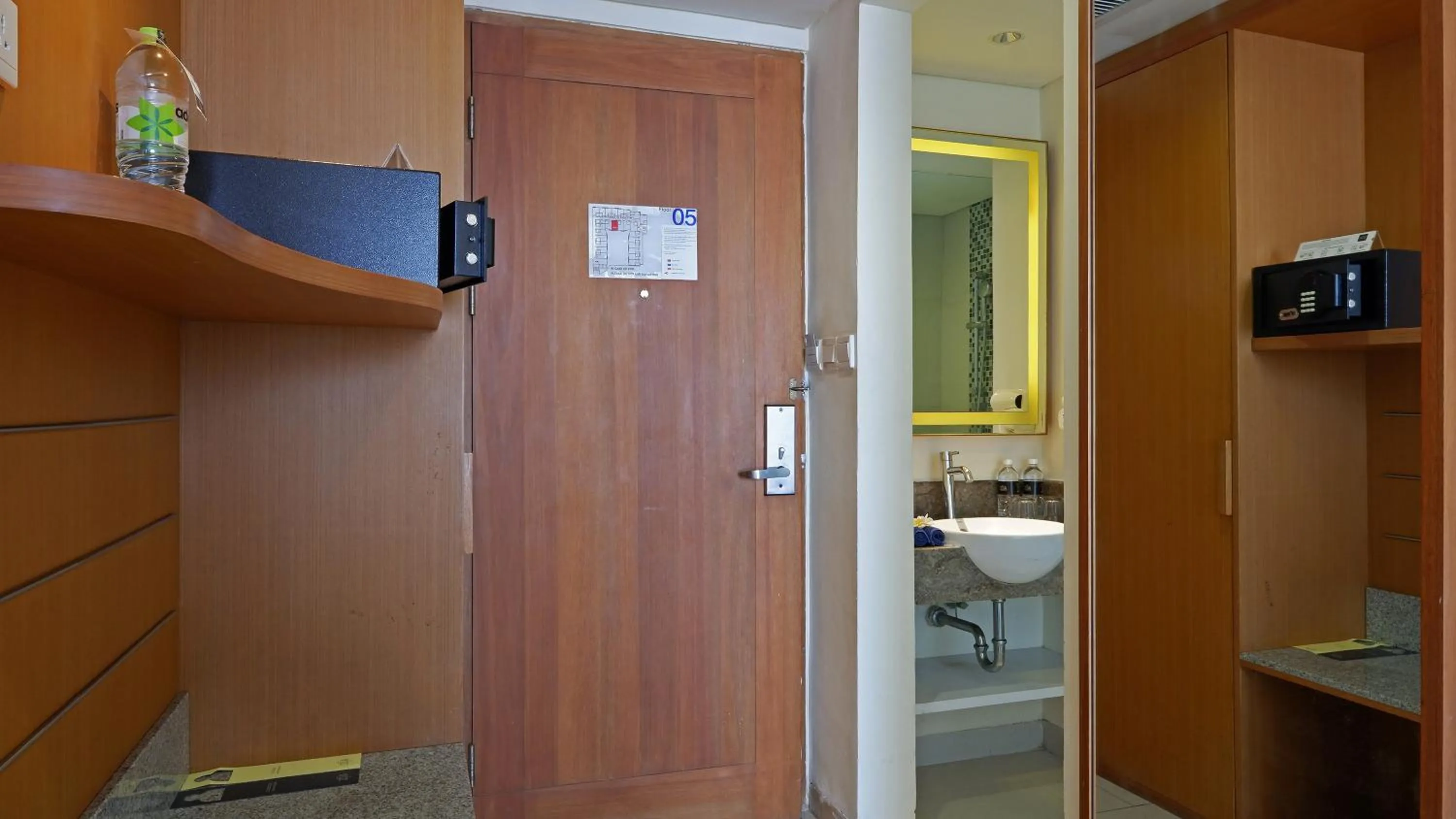 minibar in Zia Hotel Kuta