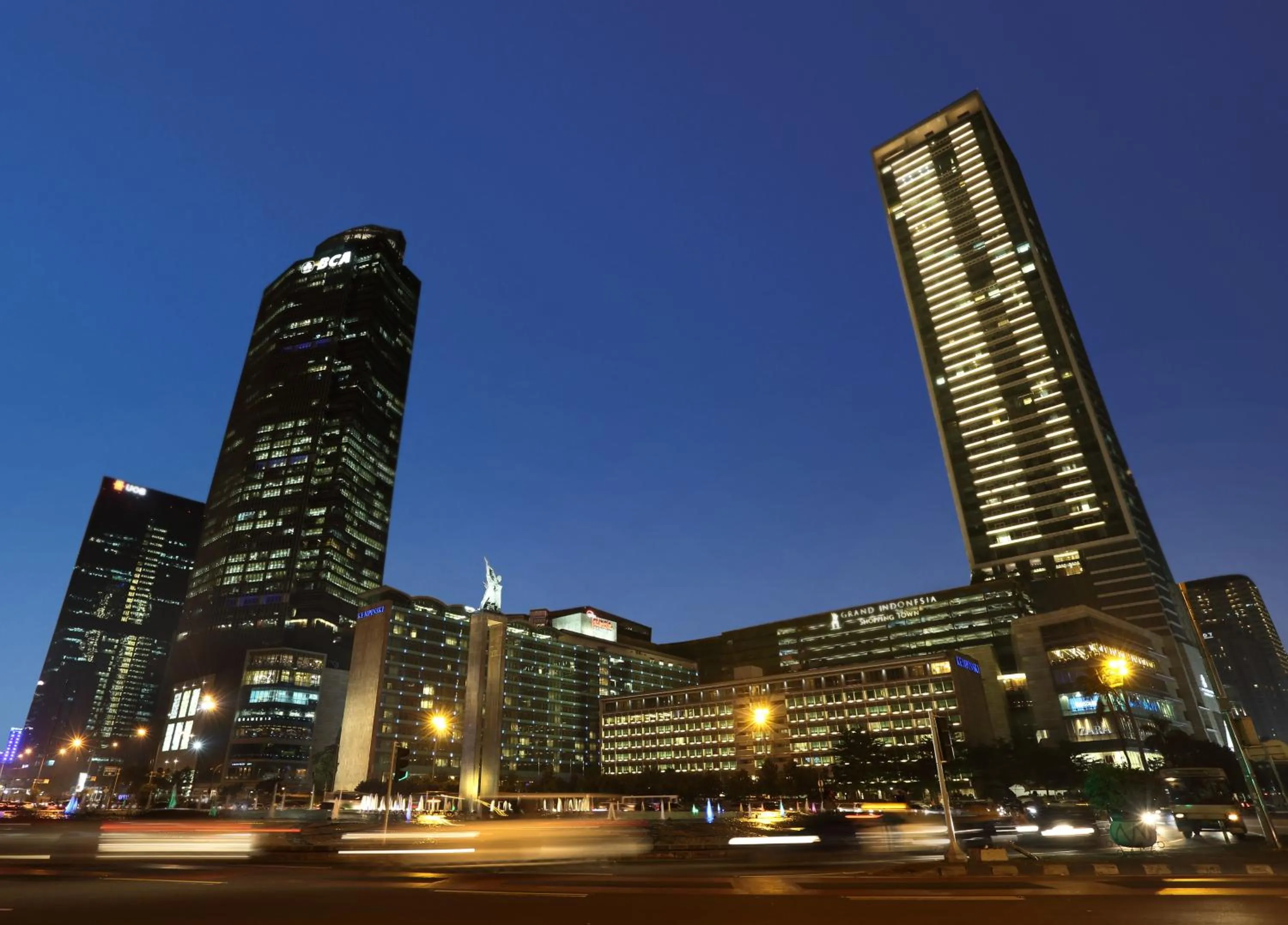 Nearby landmark in AI Hotel Jakarta Thamrin