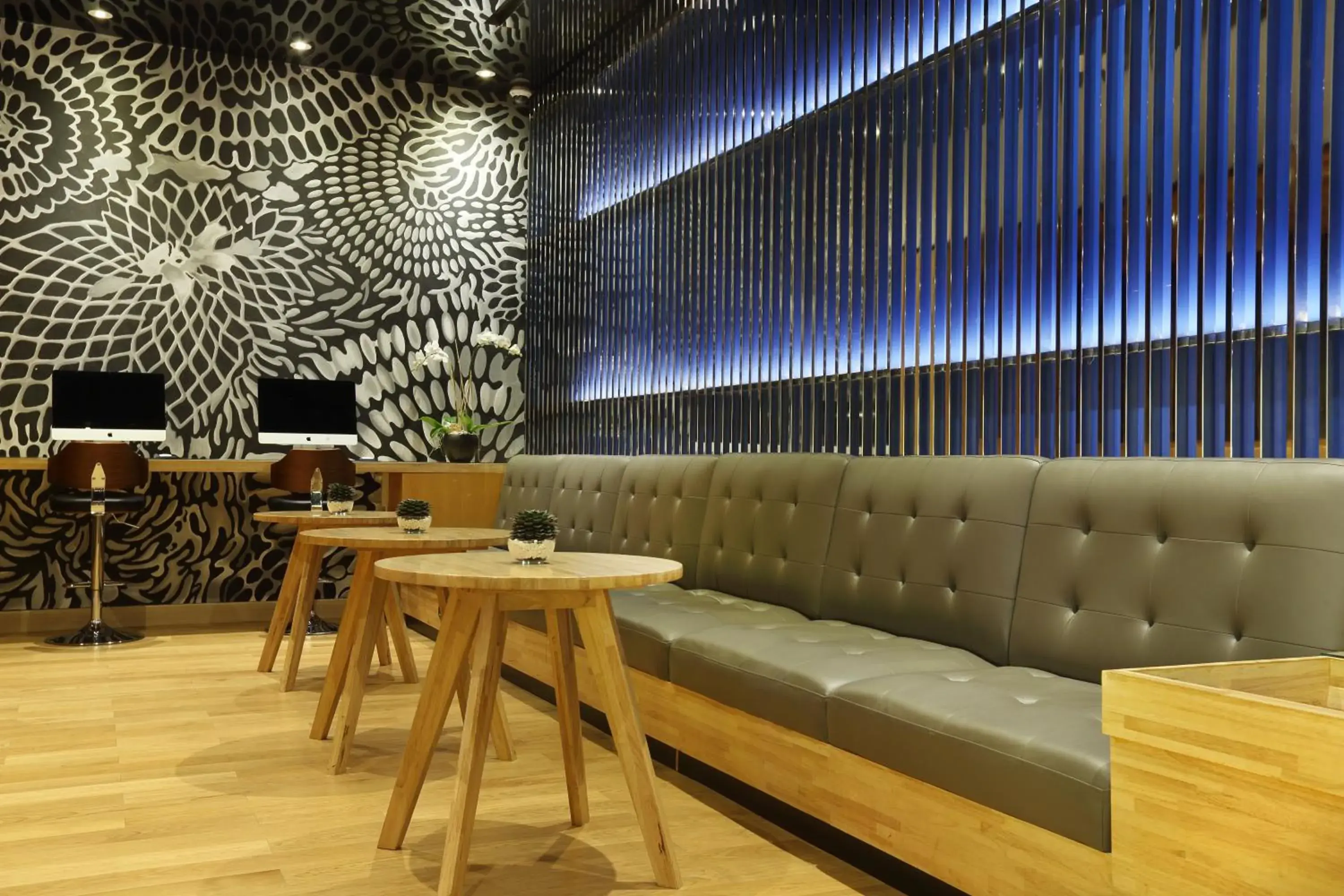 Business facilities, Lounge/Bar in AI Hotel Jakarta Thamrin