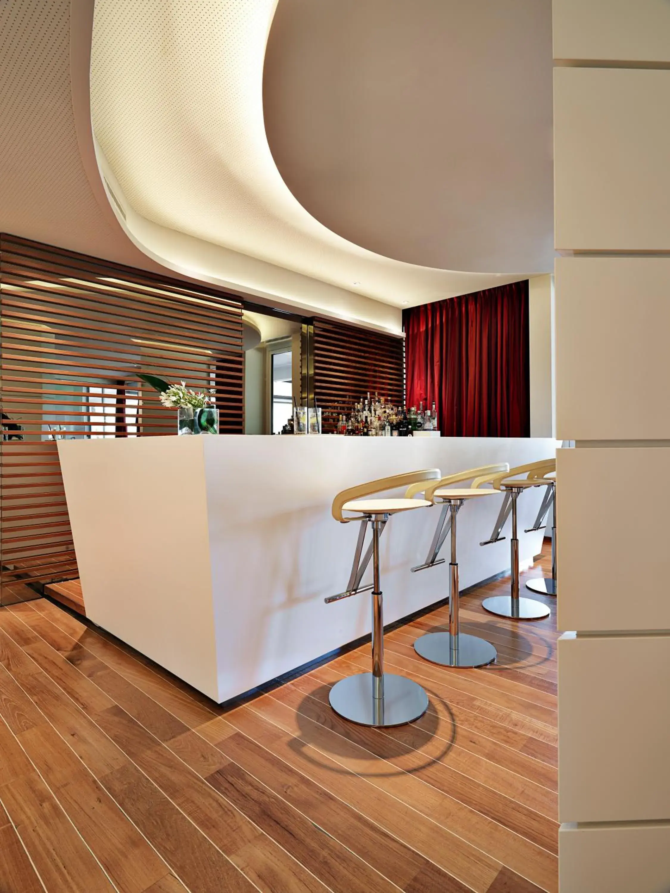 Lounge or bar in The View Lugano Lounge or bar in The View Lugano