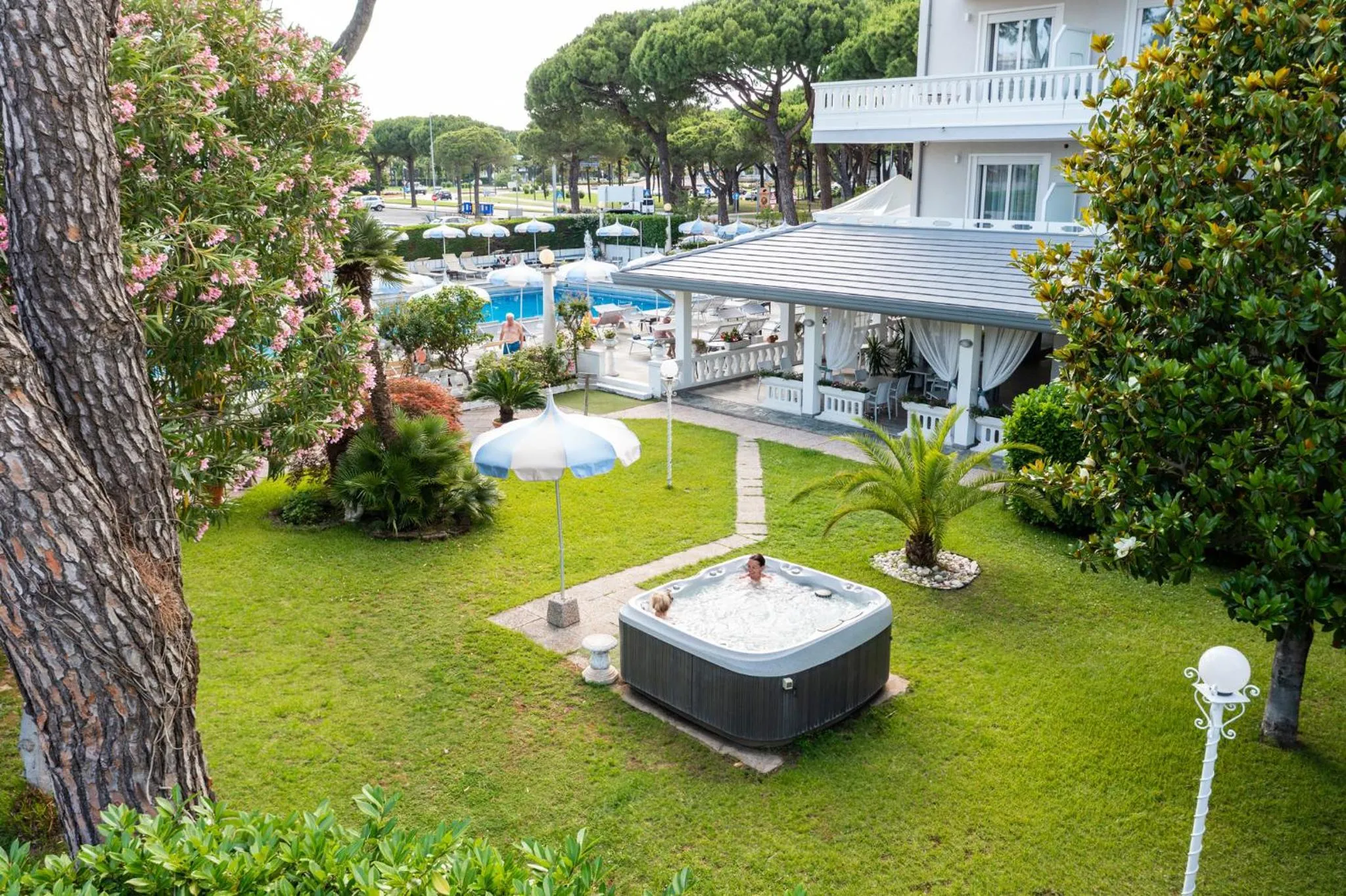 Hot Tub in Hotel Al Cigno