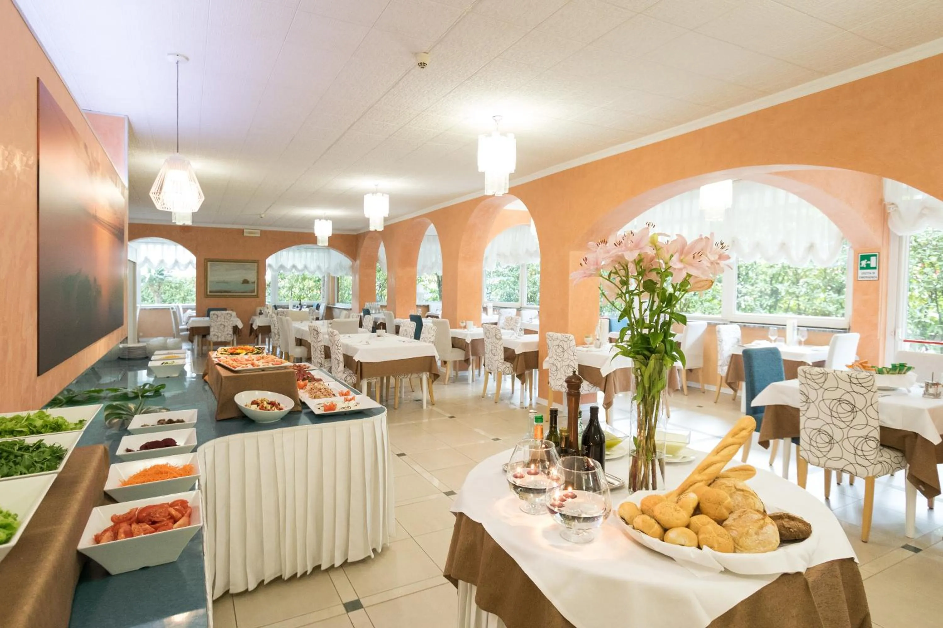 Restaurant/places to eat in Hotel Al Cigno