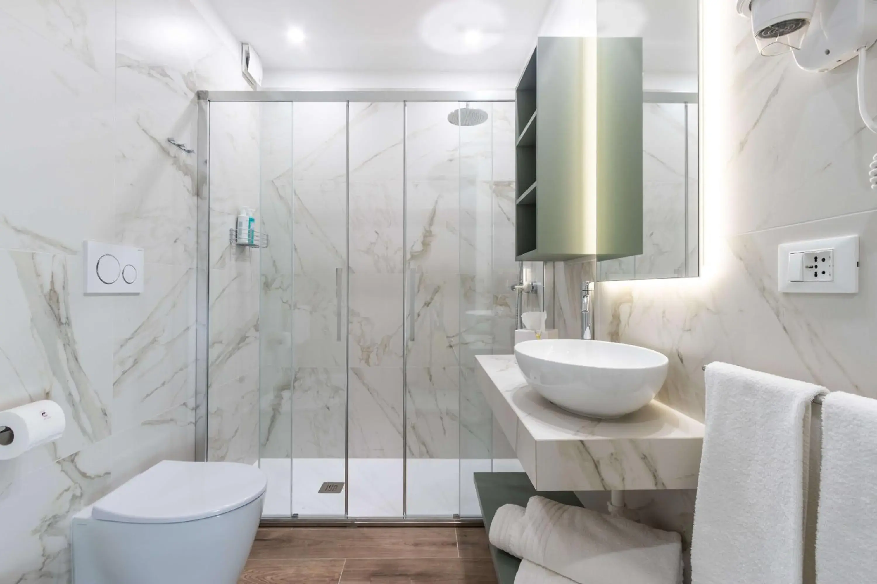 Superior Queen Room in Hotel Al Cigno Superior Queen Room in Hotel Al Cigno