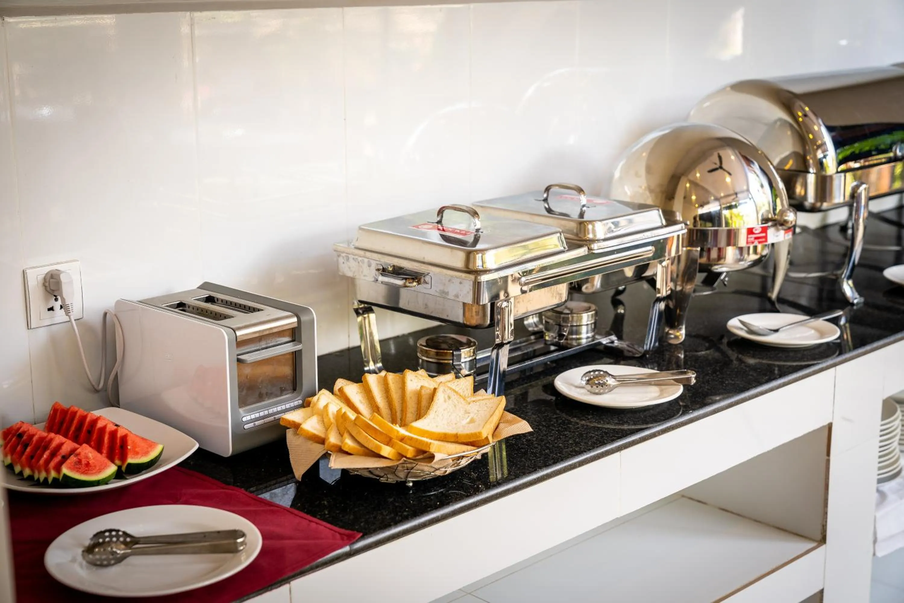 Restaurant/places to eat in Reveal Courtyard in Reveal Angkor