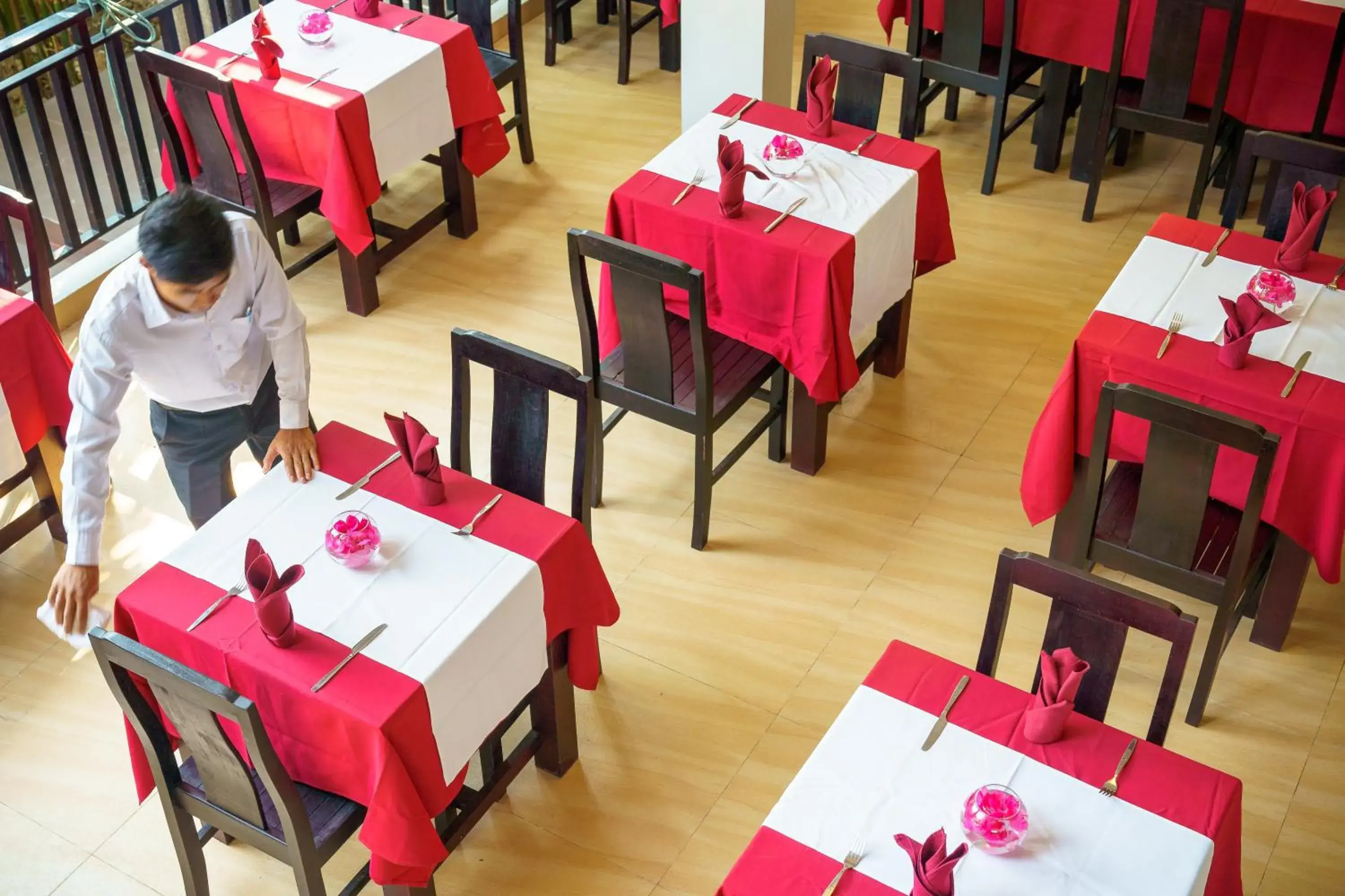 Restaurant/places to eat in Reveal Courtyard in Reveal Angkor Restaurant/places to eat in Reveal Courtyard in Reveal Angkor