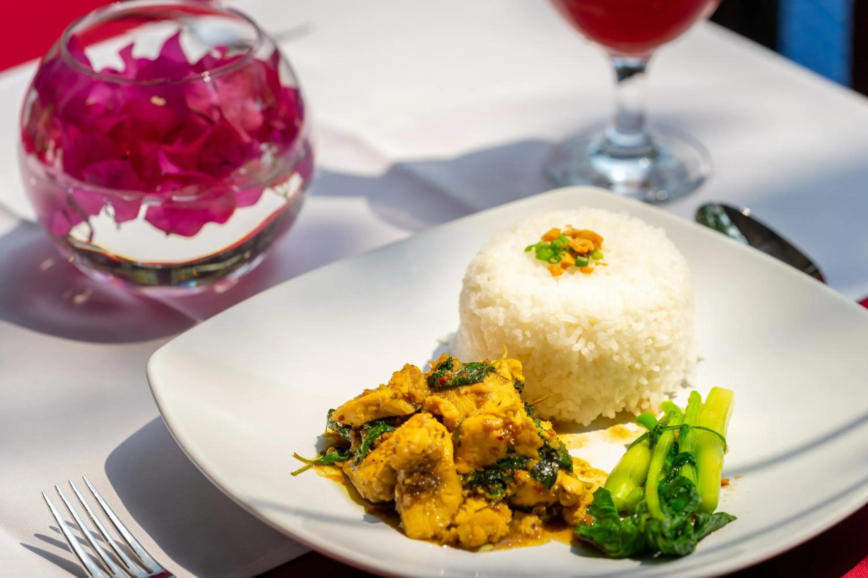 Lunch in Reveal Courtyard in Reveal Angkor