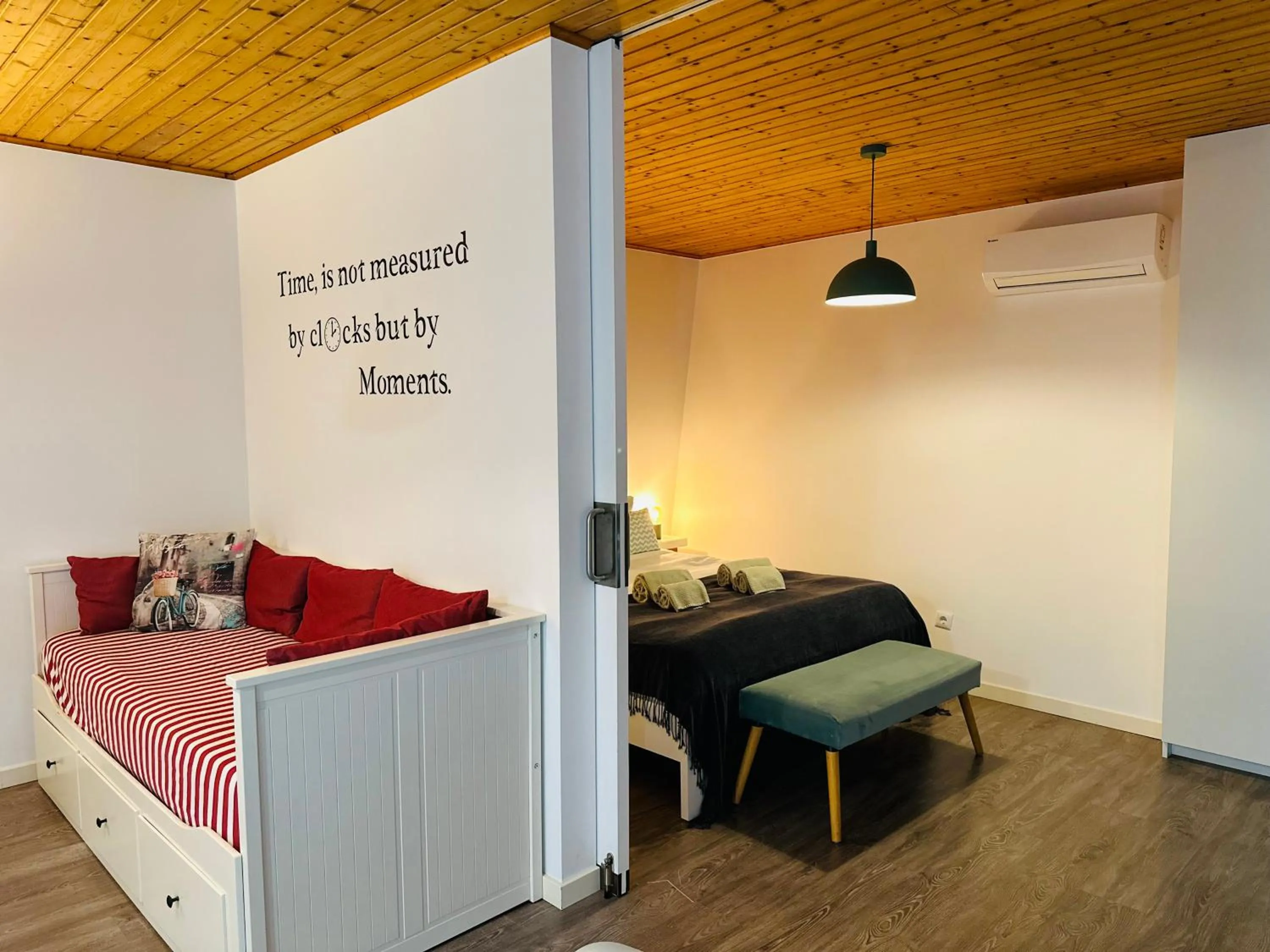 Bed in Golden Halcyon - Ericeira Villas