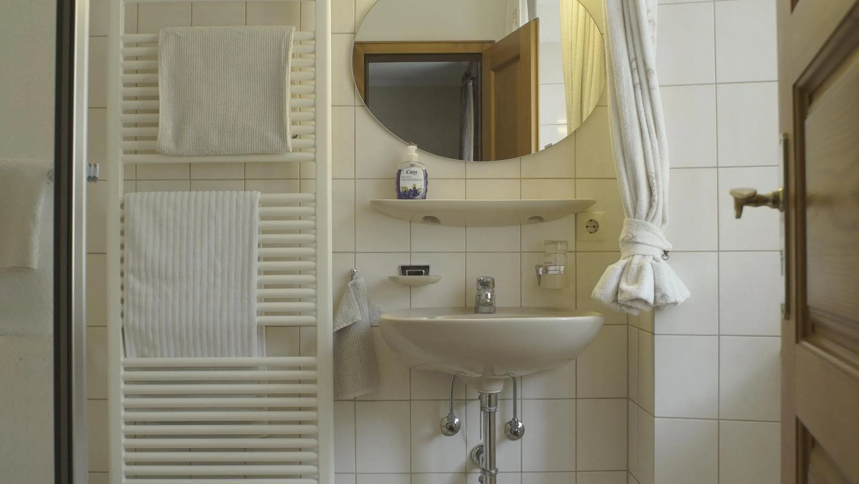 Bathroom in Fährhaus Hotel