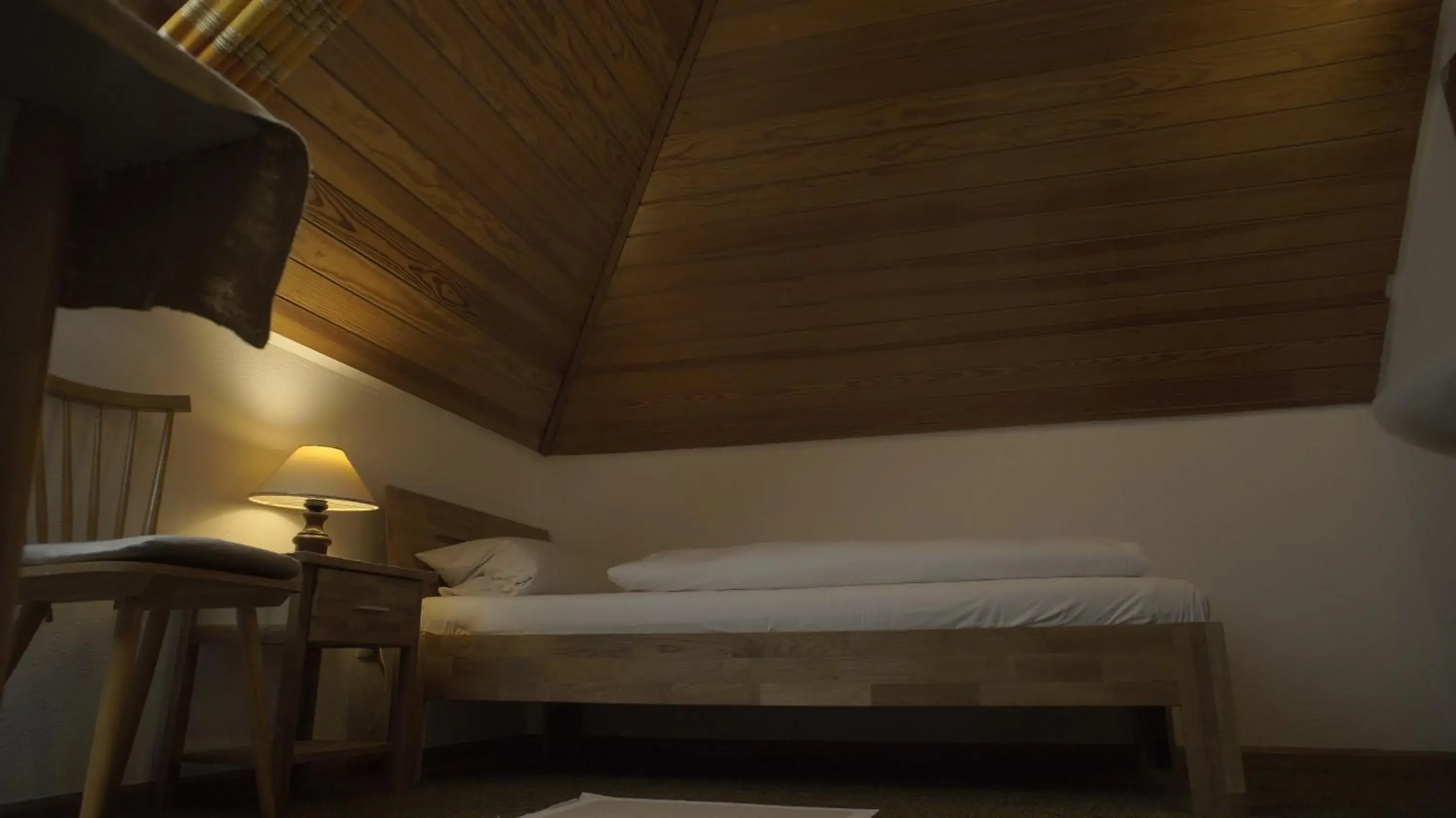 Single Room with Shared Shower and Toilet - single occupancy in Fährhaus Hotel Single Room with Shared Shower and Toilet - single occupancy in Fährhaus Hotel