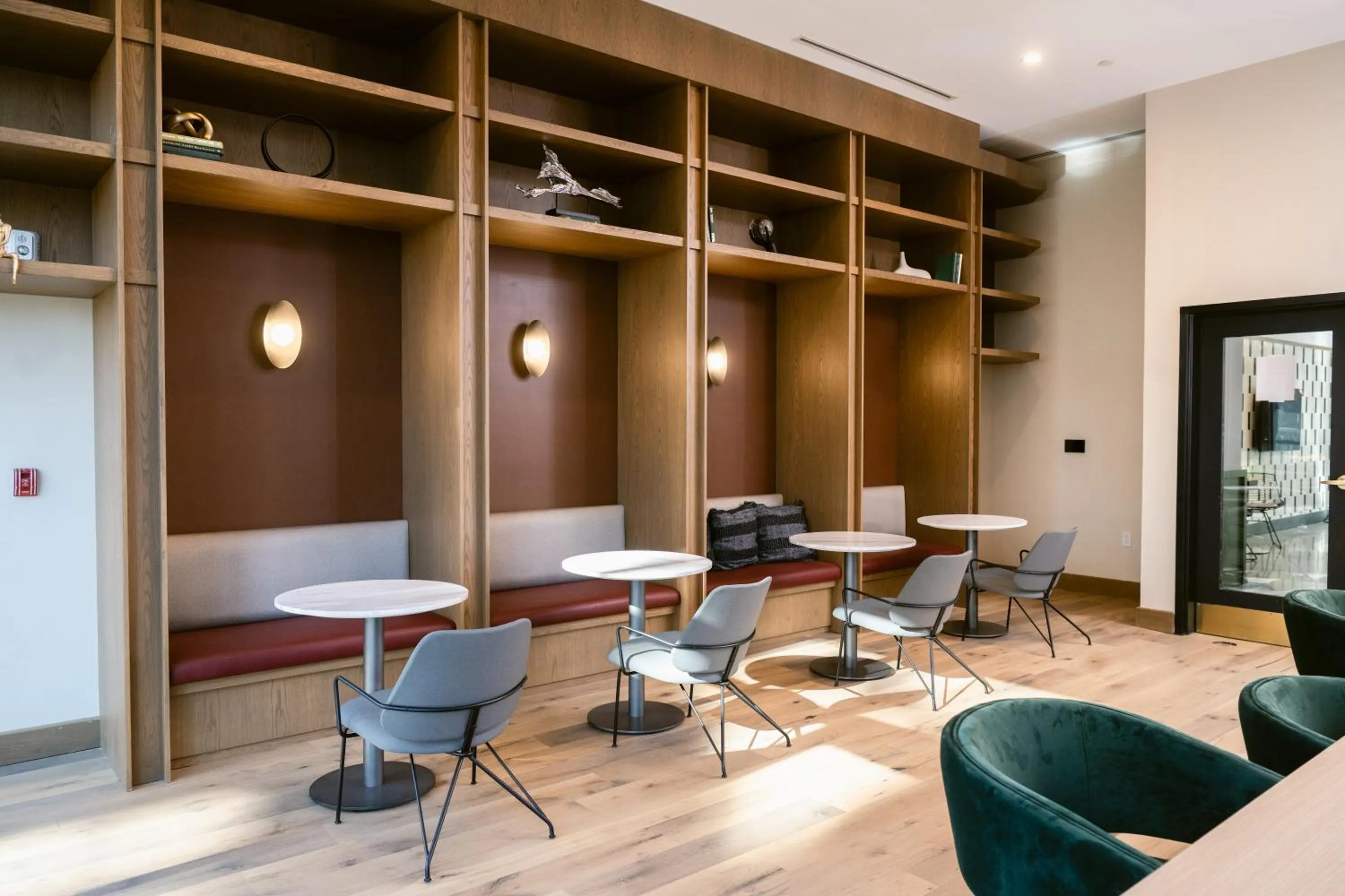 Business facilities in Anthem House Huntsville MidCity, powered by Placemakr