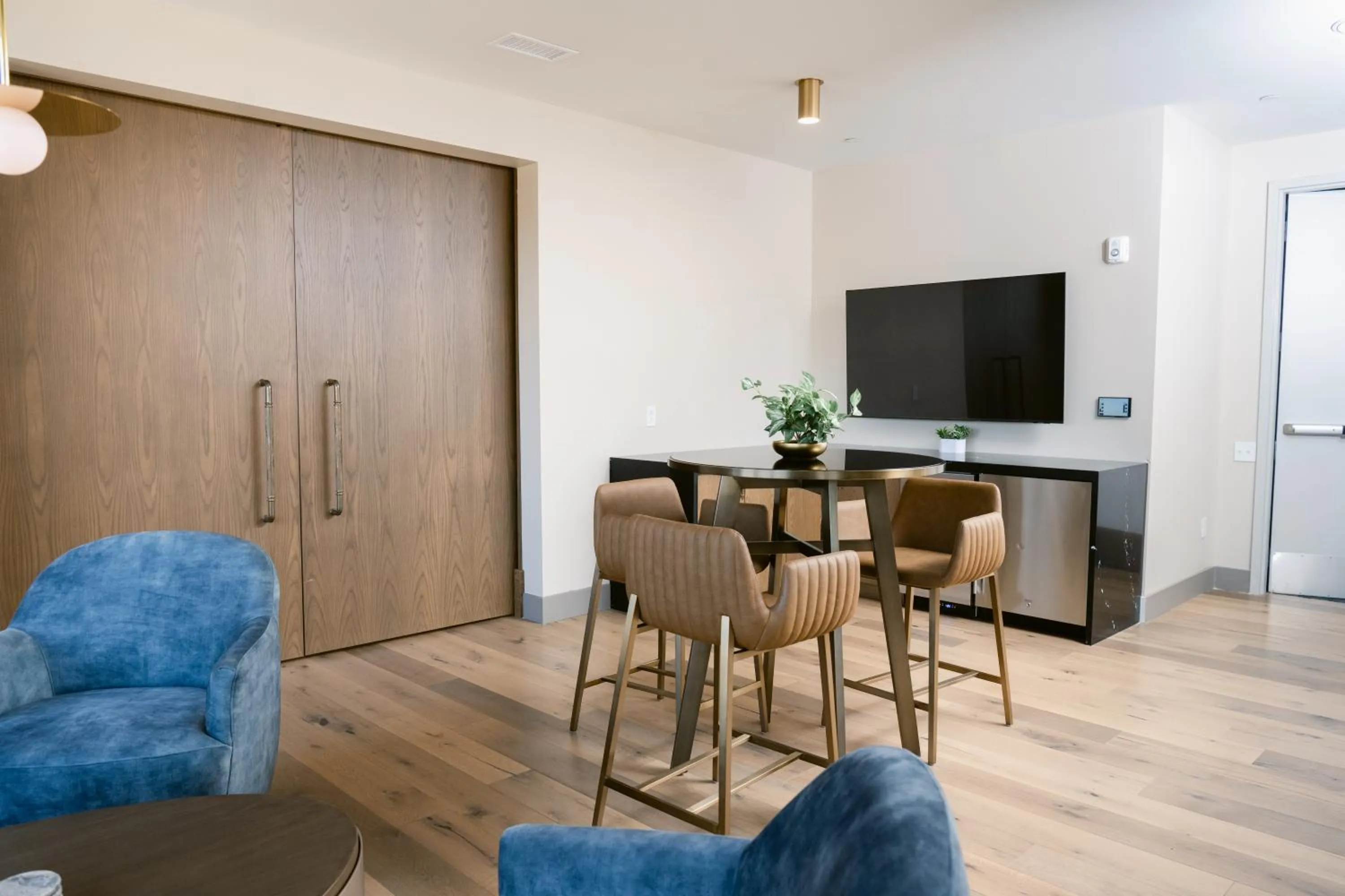 Communal lounge/ TV room in Anthem House Huntsville MidCity, powered by Placemakr