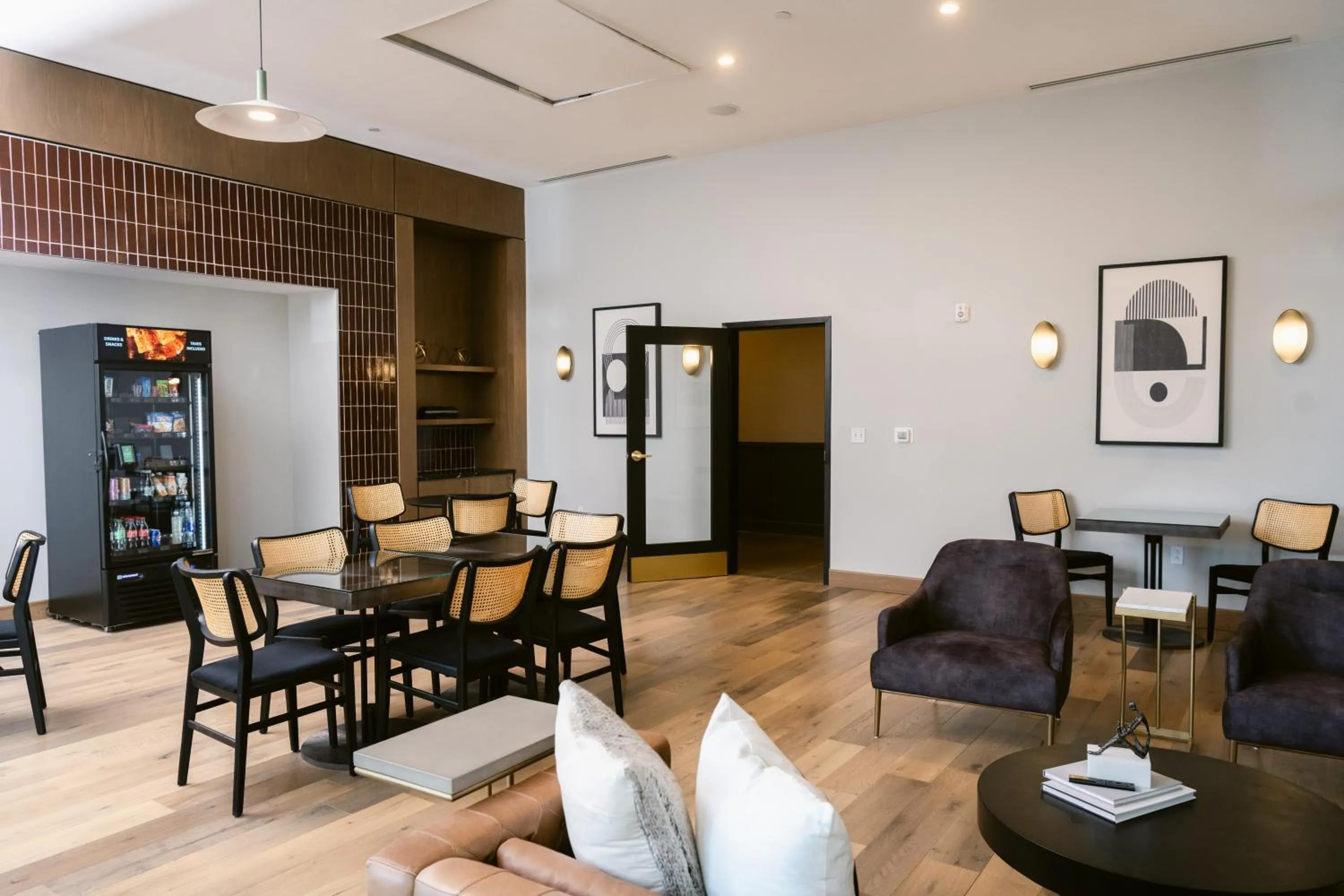 Communal lounge/ TV room in Anthem House Huntsville MidCity, powered by Placemakr