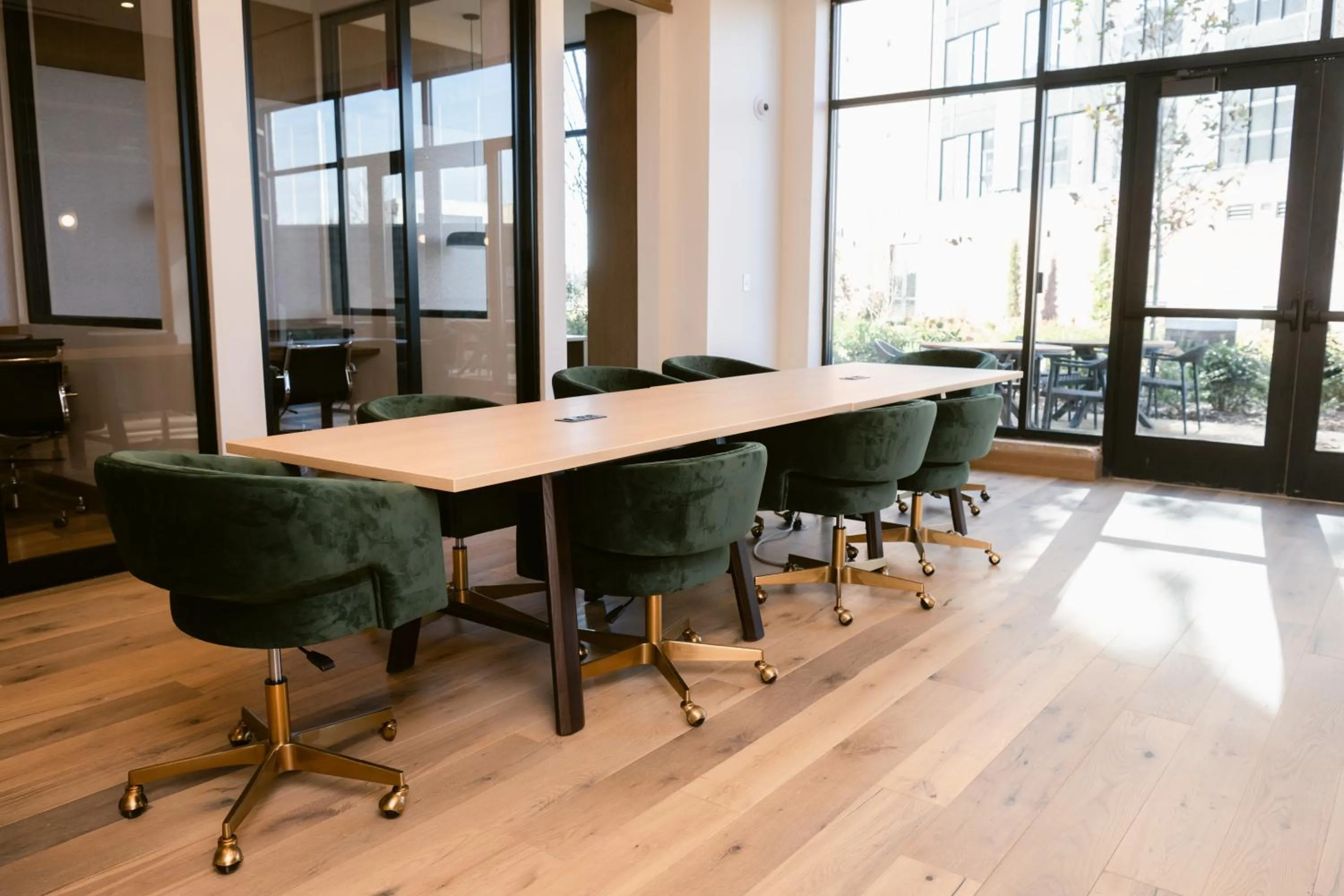 Meeting/conference room in Anthem House Huntsville MidCity, powered by Placemakr