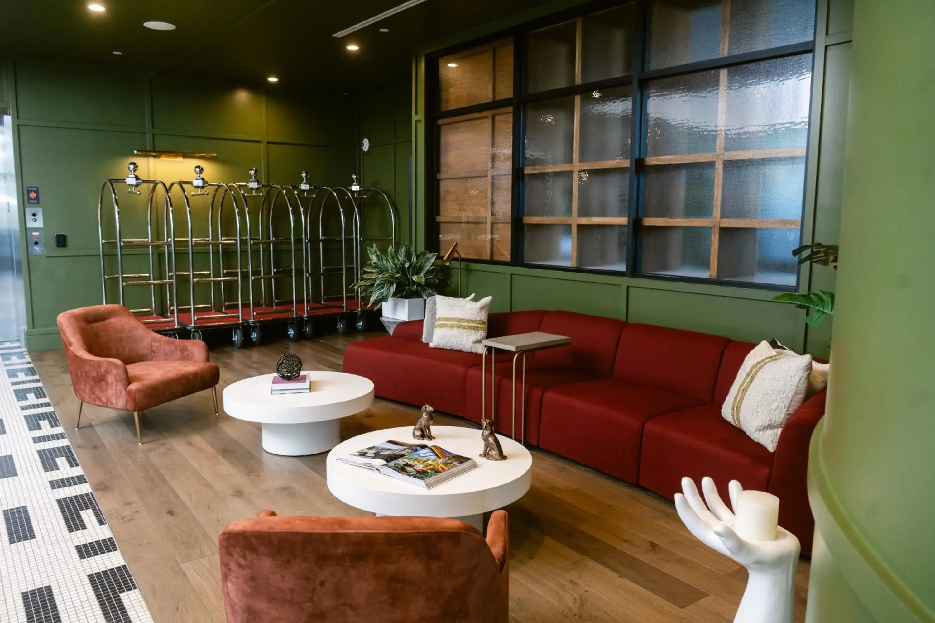 Lobby or reception in Anthem House Huntsville MidCity, powered by Placemakr Lobby or reception in Anthem House Huntsville MidCity, powered by Placemakr