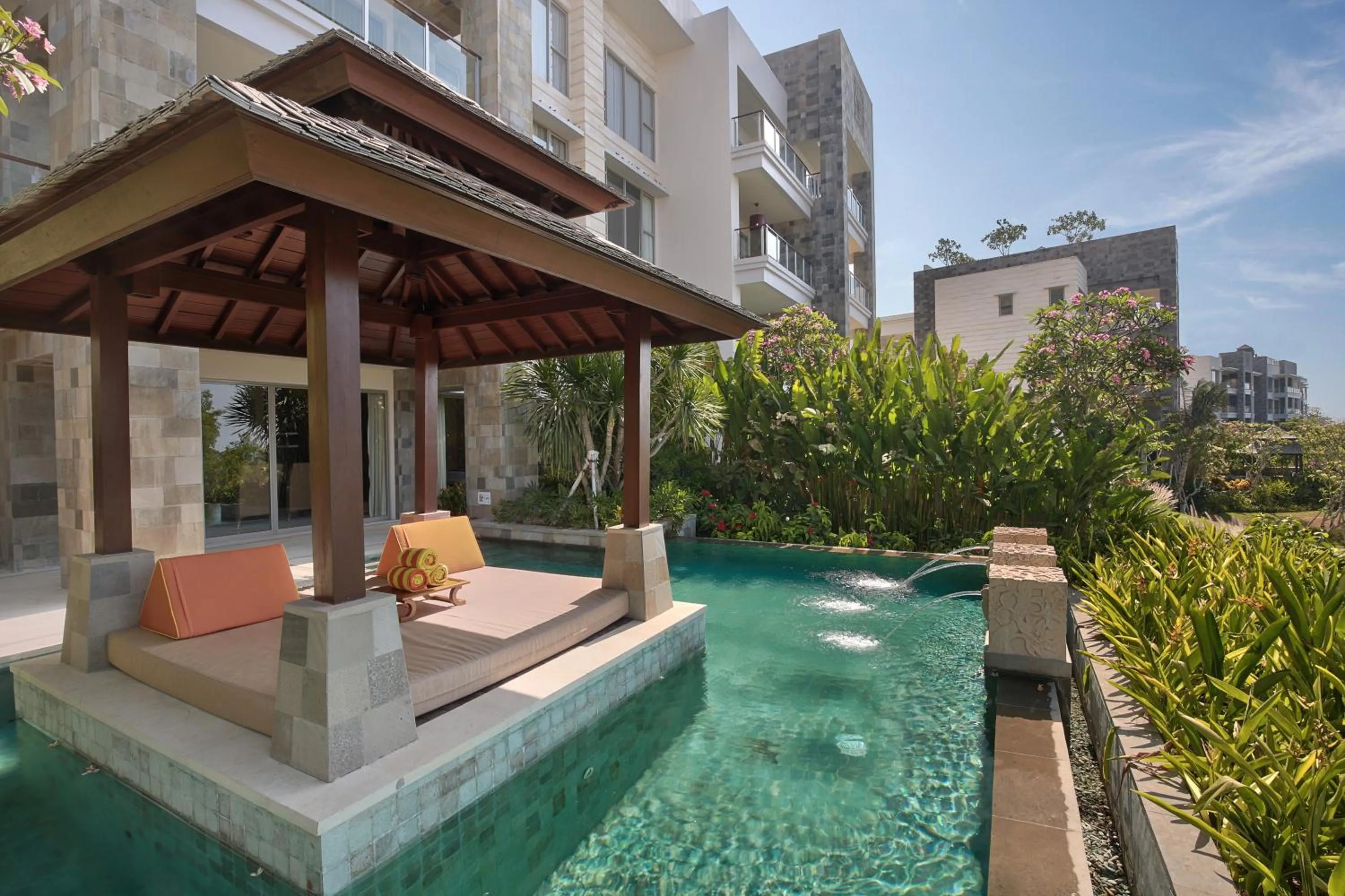 Area and facilities in Luxury Apartment at AYANA Residences