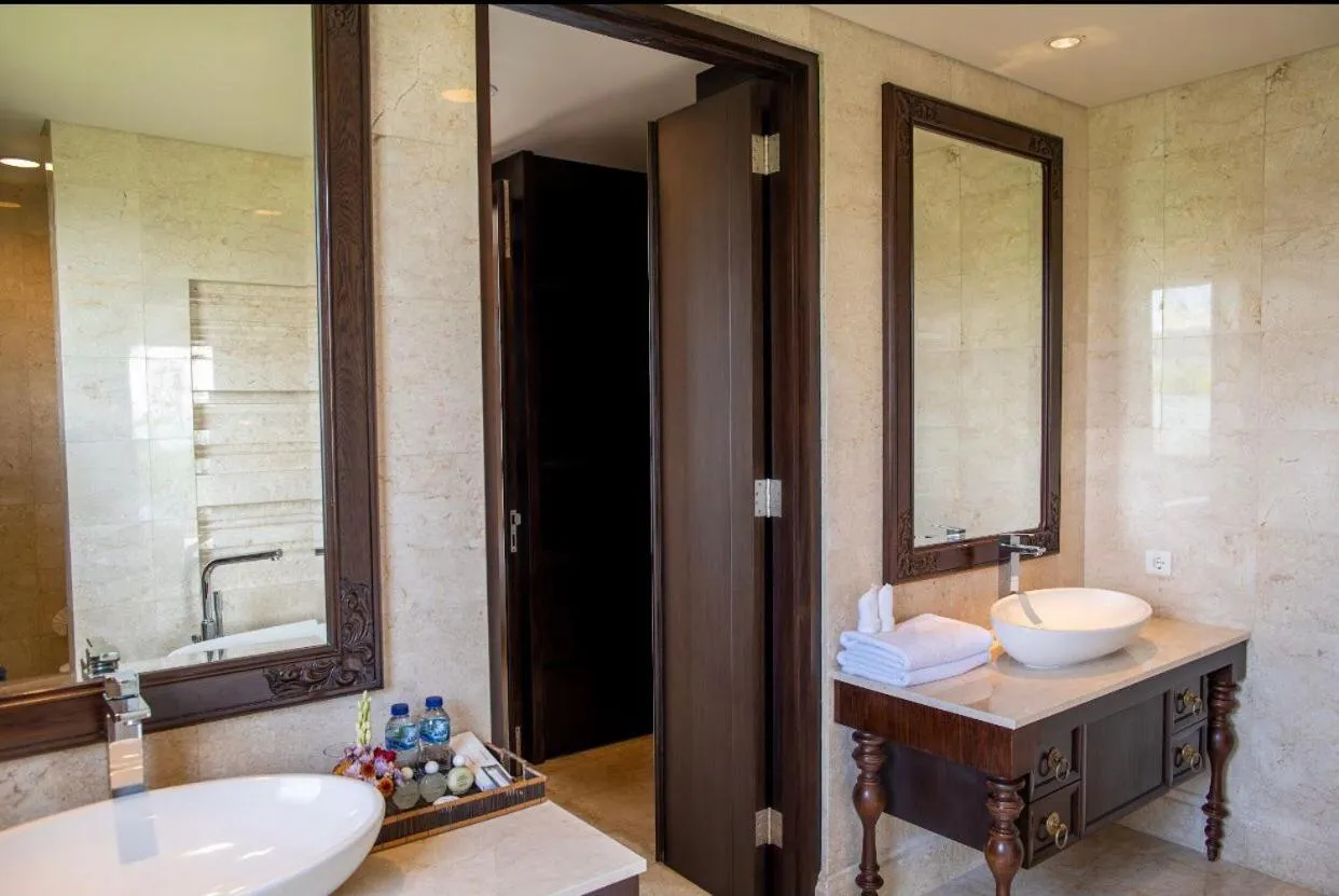 Shower in Luxury Apartment at AYANA Residences