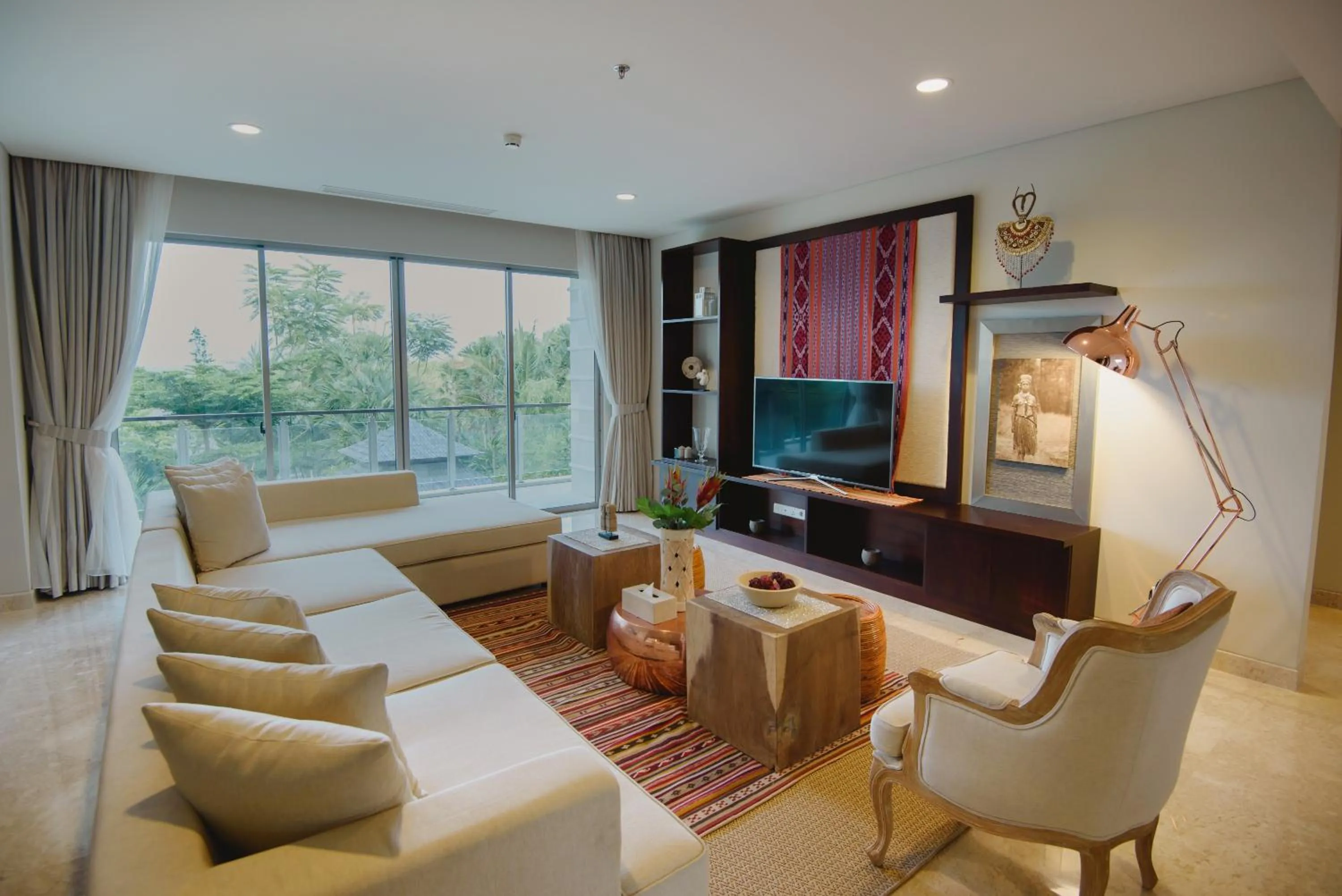 TV and multimedia in Luxury Apartment at AYANA Residences