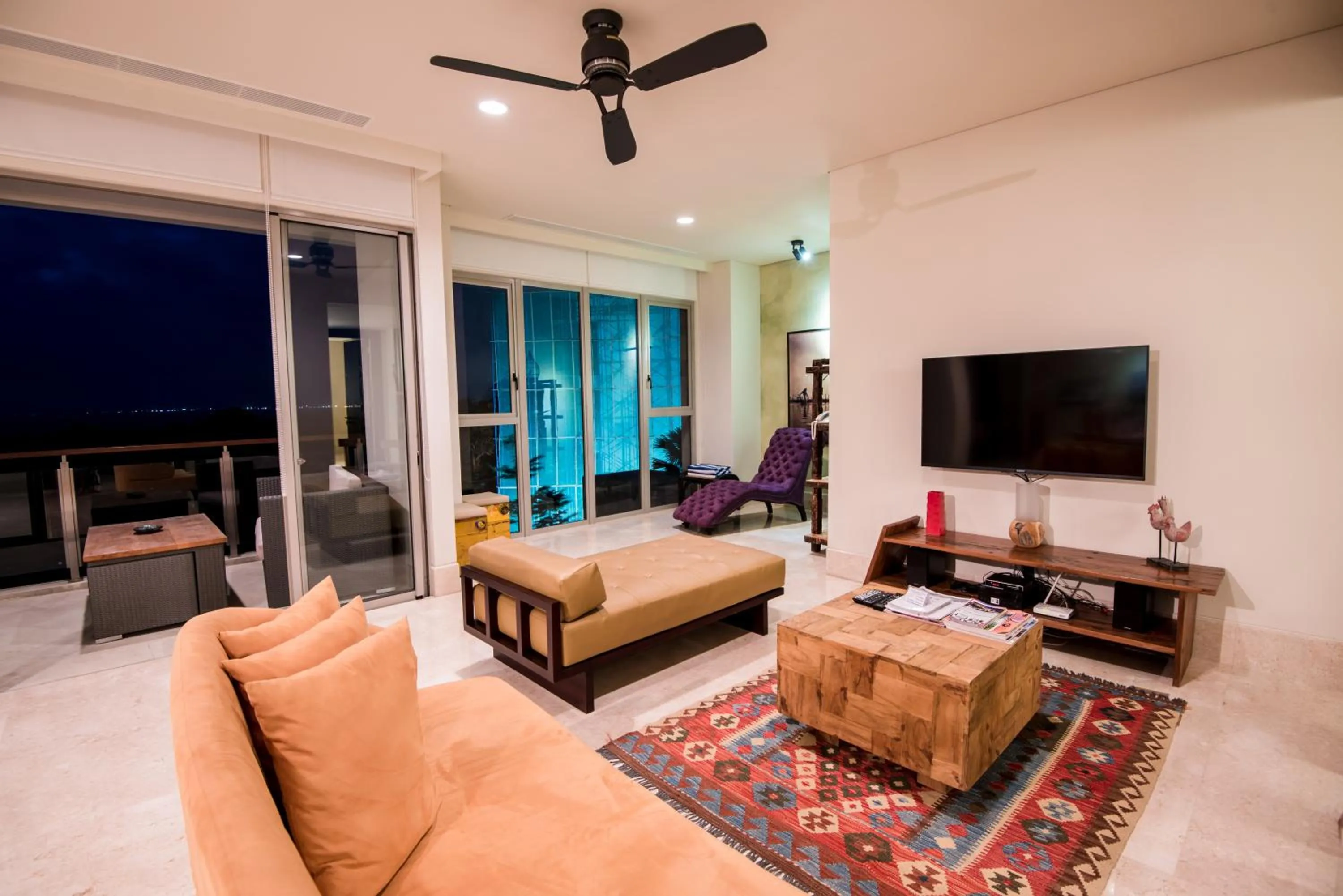 Living room, Bed in Luxury Apartment at AYANA Residences