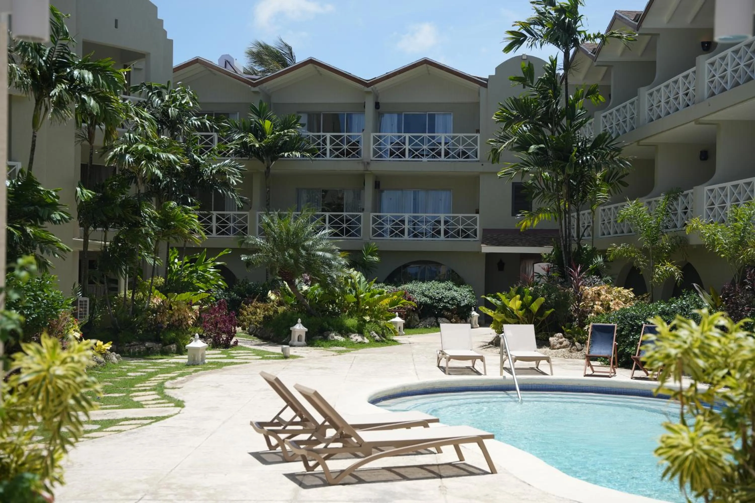 Swimming pool in Hôtel Le Roy