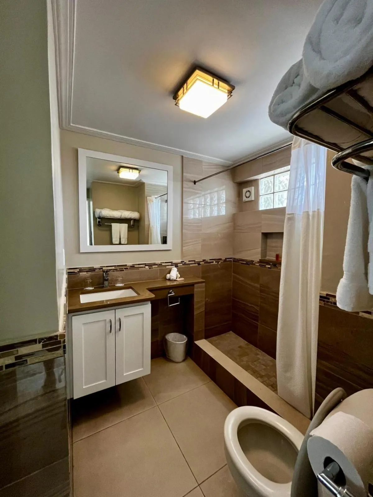 Bathroom in Hôtel Le Roy