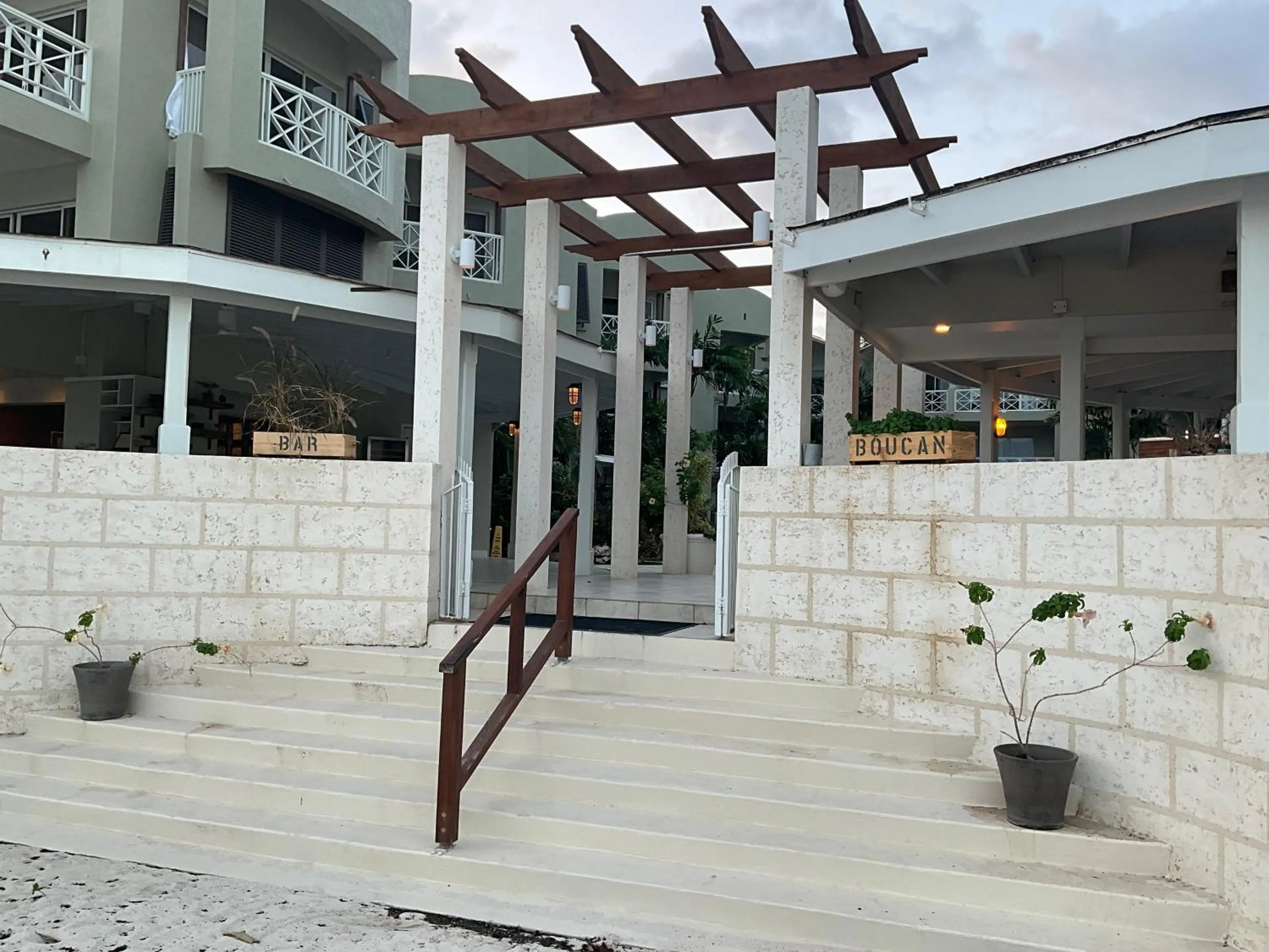 Property building in Hôtel Le Roy