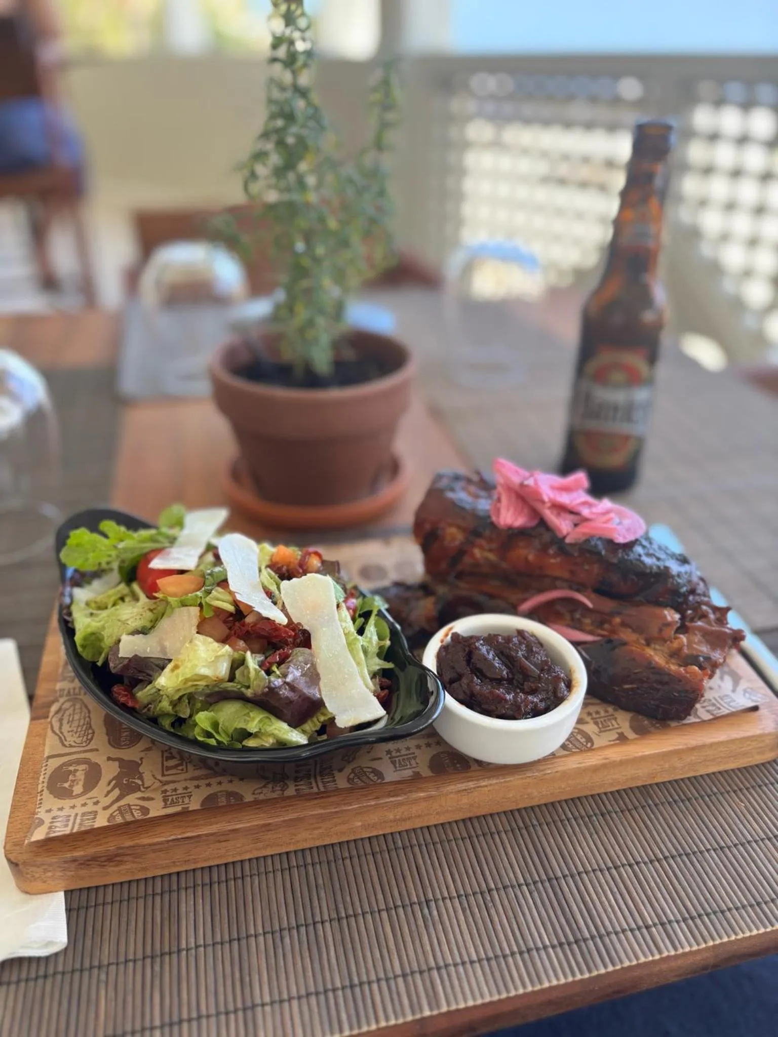 Restaurant/places to eat in Hôtel Le Roy