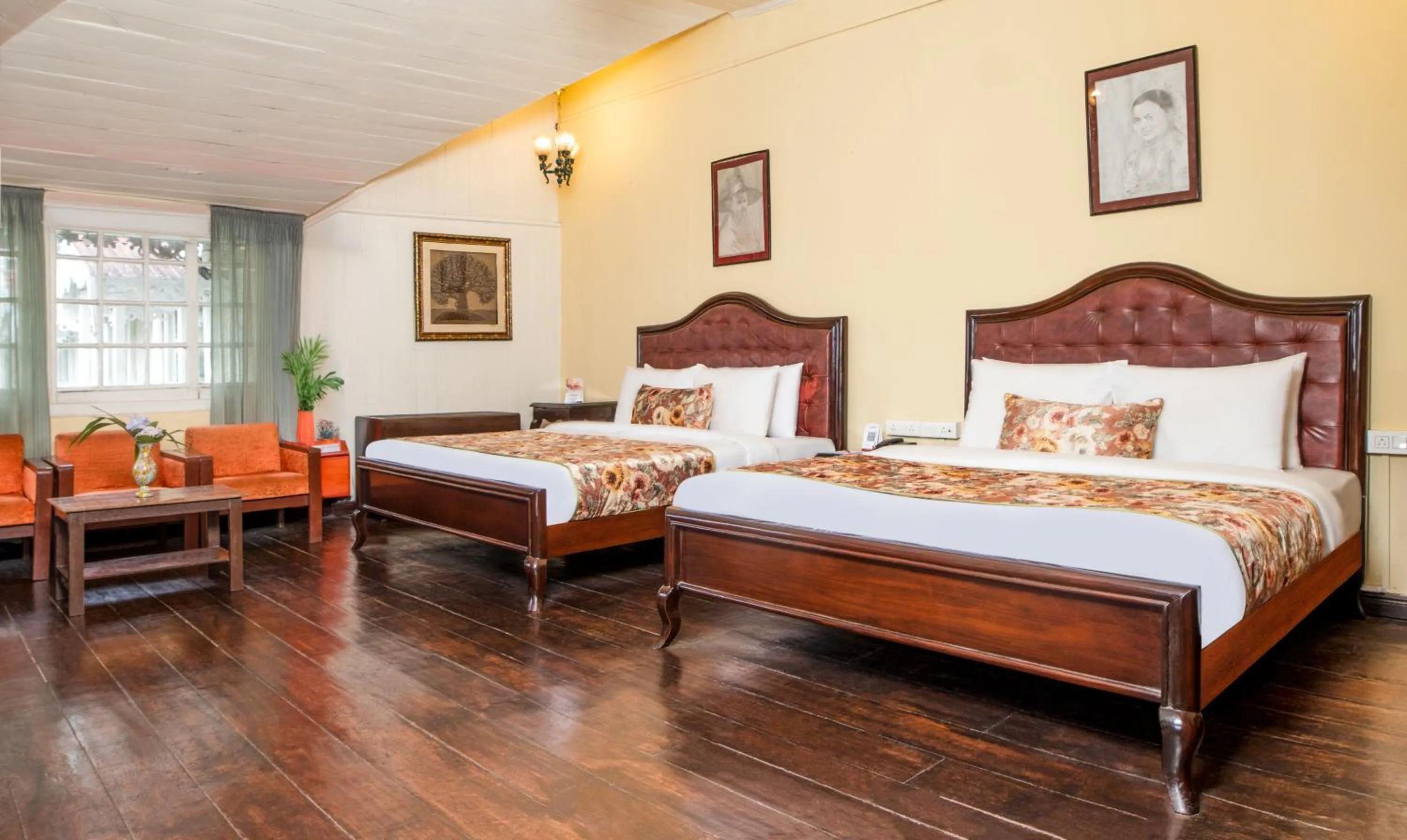 Bed in Summit Swiss Heritage Resort & Spa