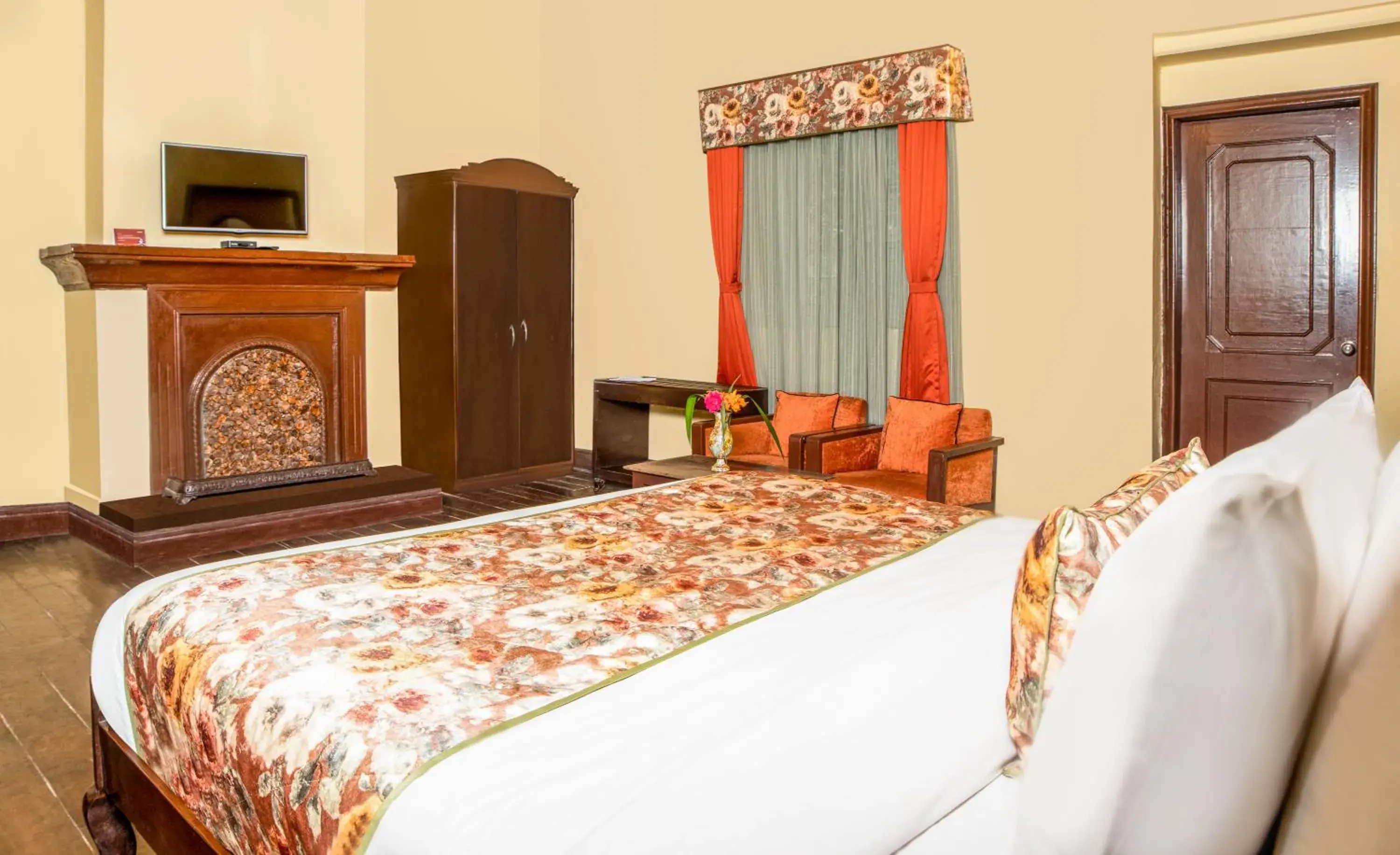 Bed in Summit Swiss Heritage Resort & Spa Bed in Summit Swiss Heritage Resort & Spa