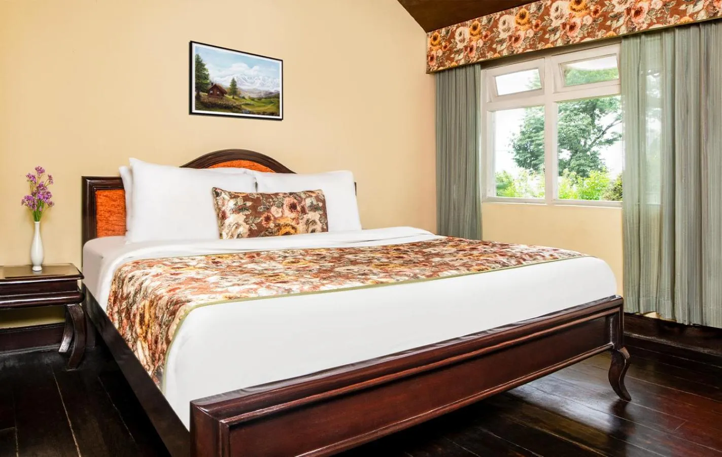 Bed in Summit Swiss Heritage Resort & Spa