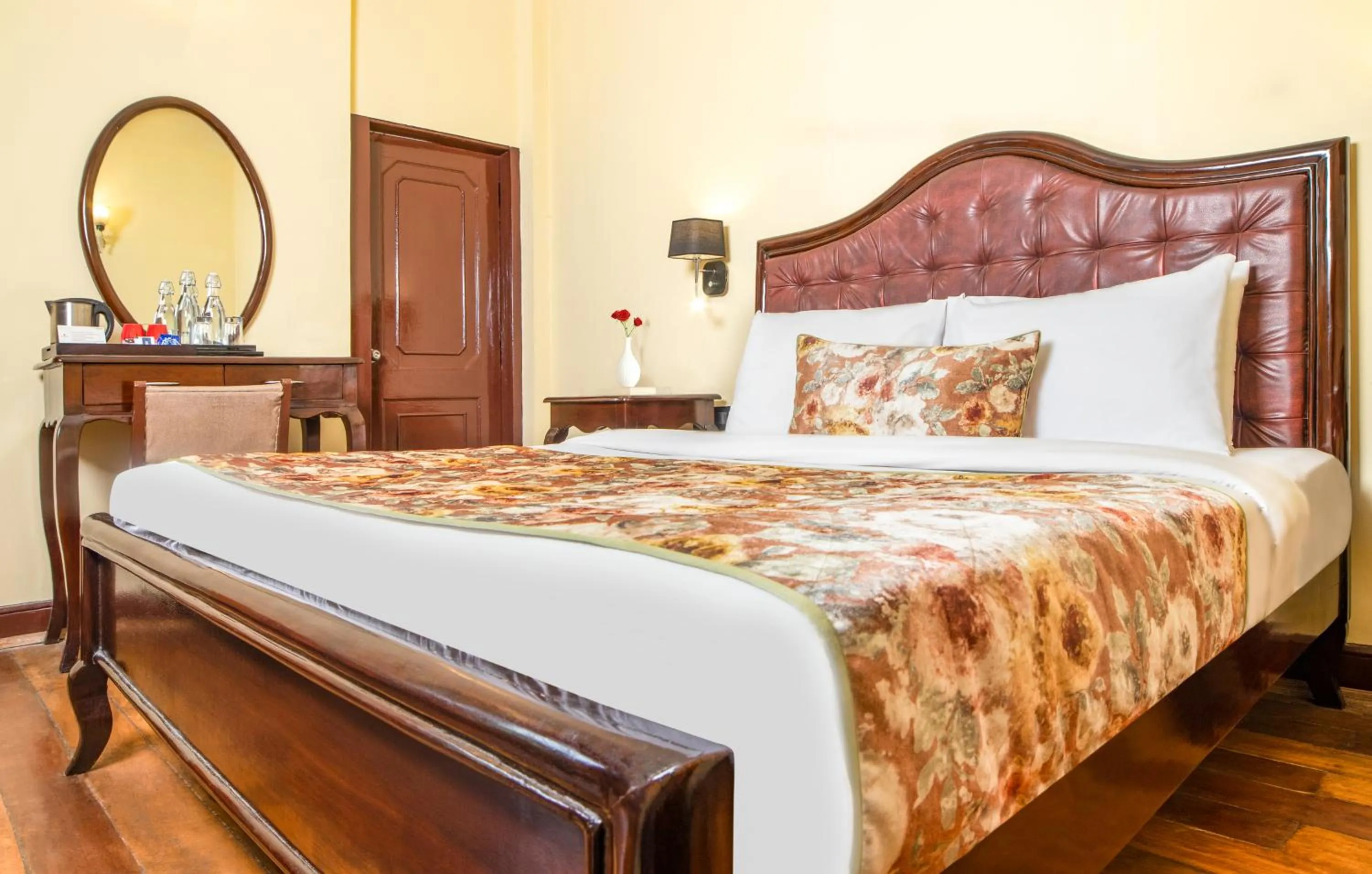 Bed in Summit Swiss Heritage Resort & Spa