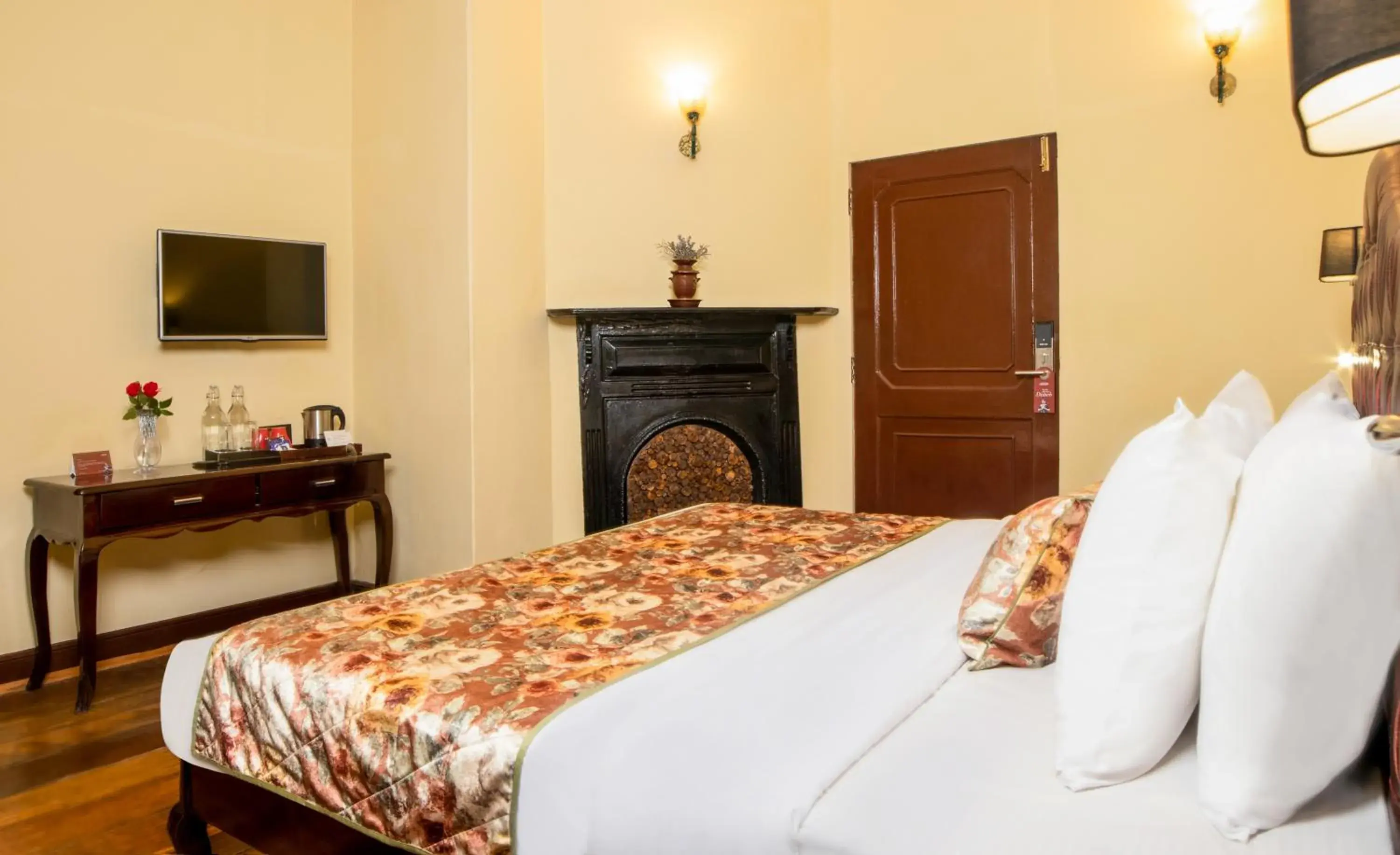 Bed in Summit Swiss Heritage Resort & Spa Bed in Summit Swiss Heritage Resort & Spa