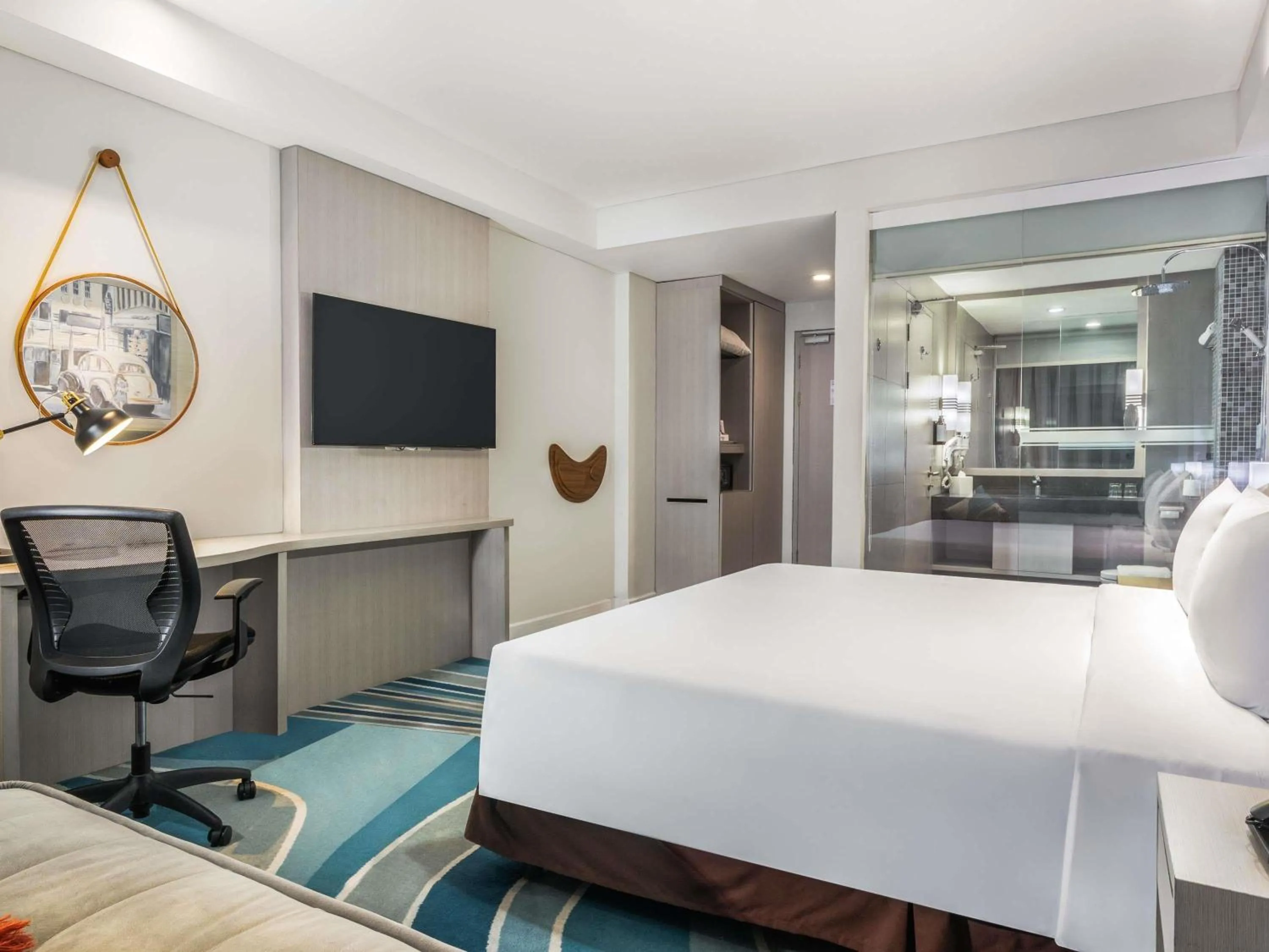 Bedroom, Bed in Mercure Jakarta Cikini