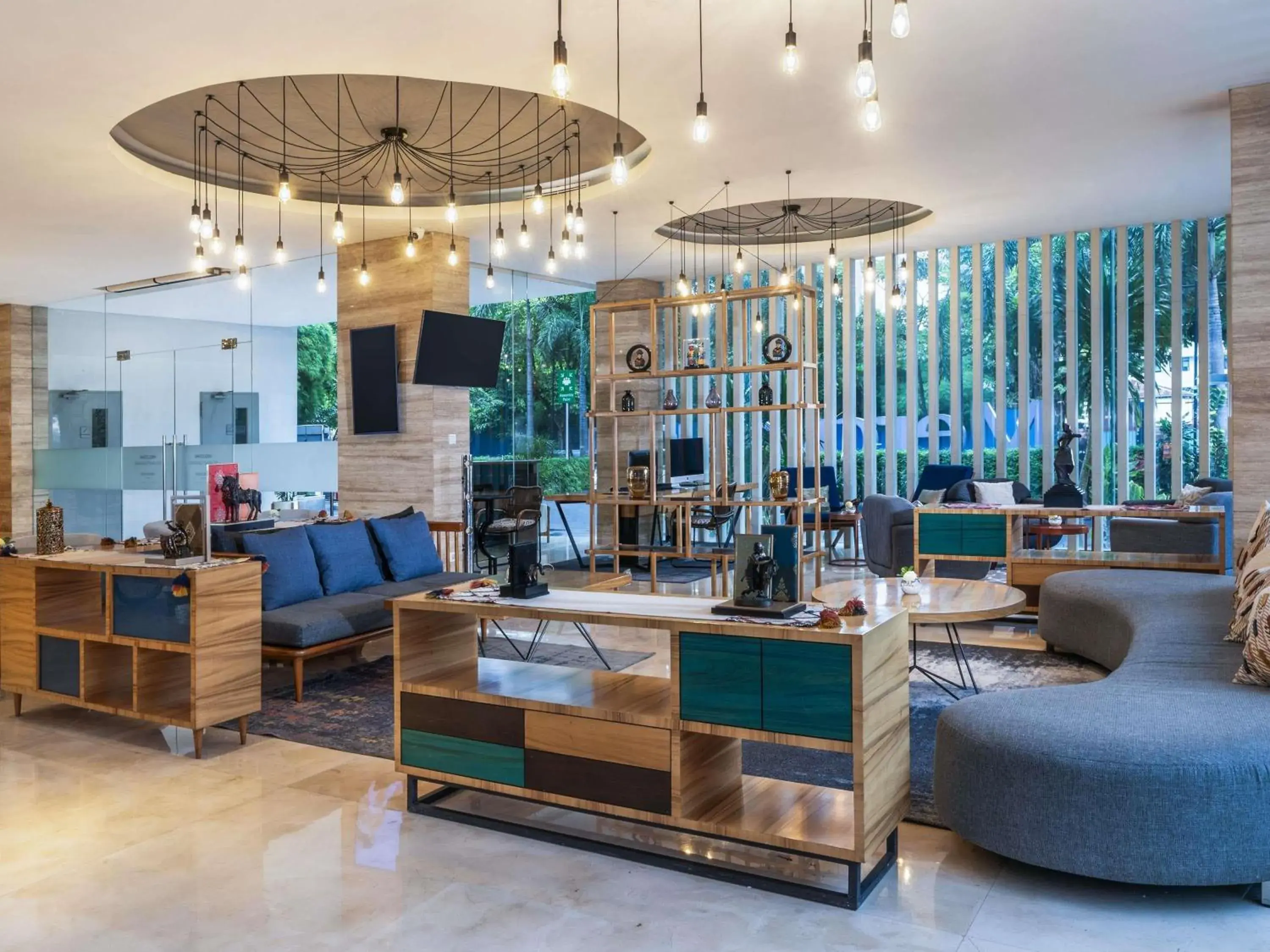 Property building in Mercure Jakarta Cikini Property building in Mercure Jakarta Cikini