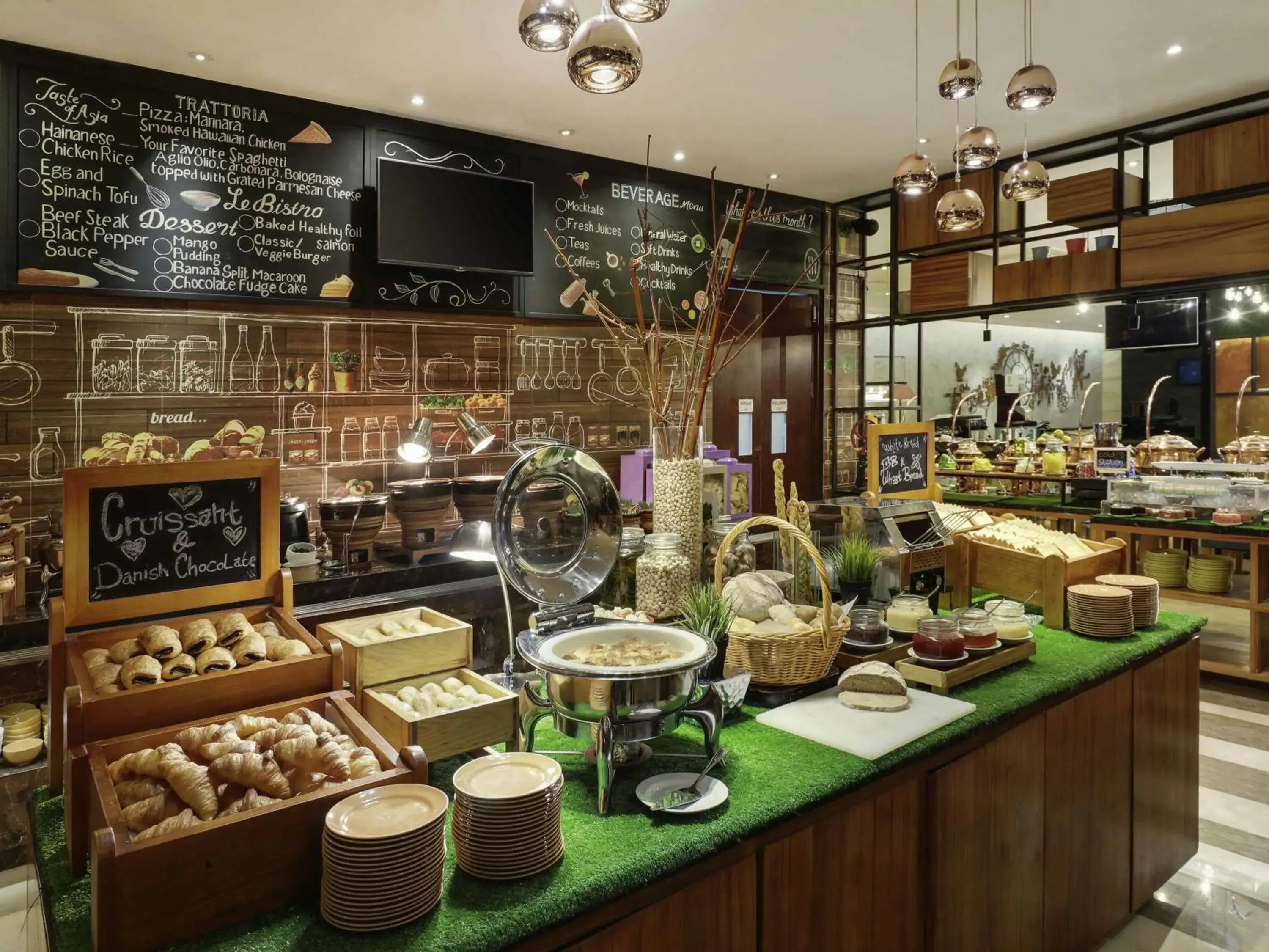 Breakfast in Mercure Jakarta Cikini Breakfast in Mercure Jakarta Cikini