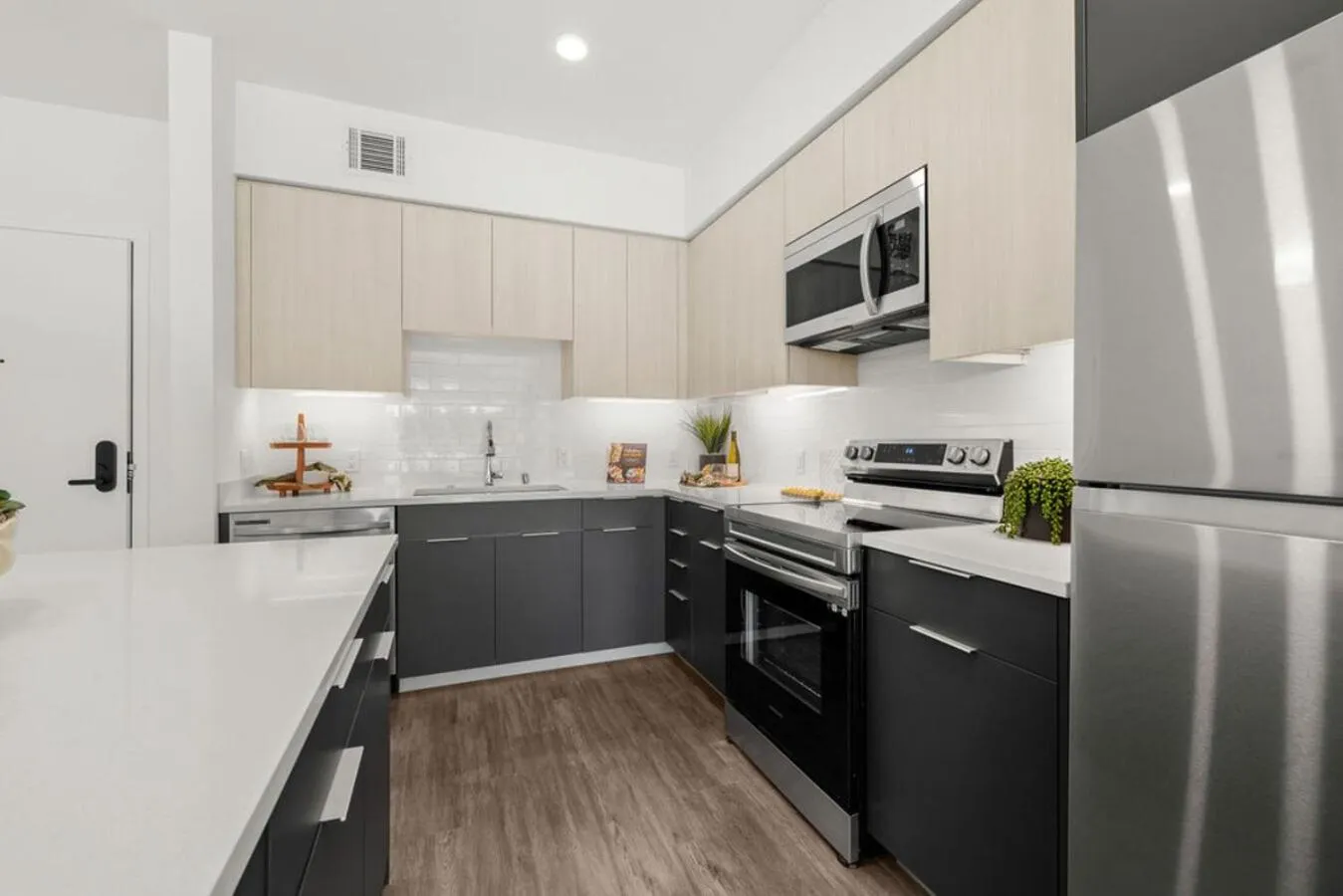 kitchen in Placemakr Reno