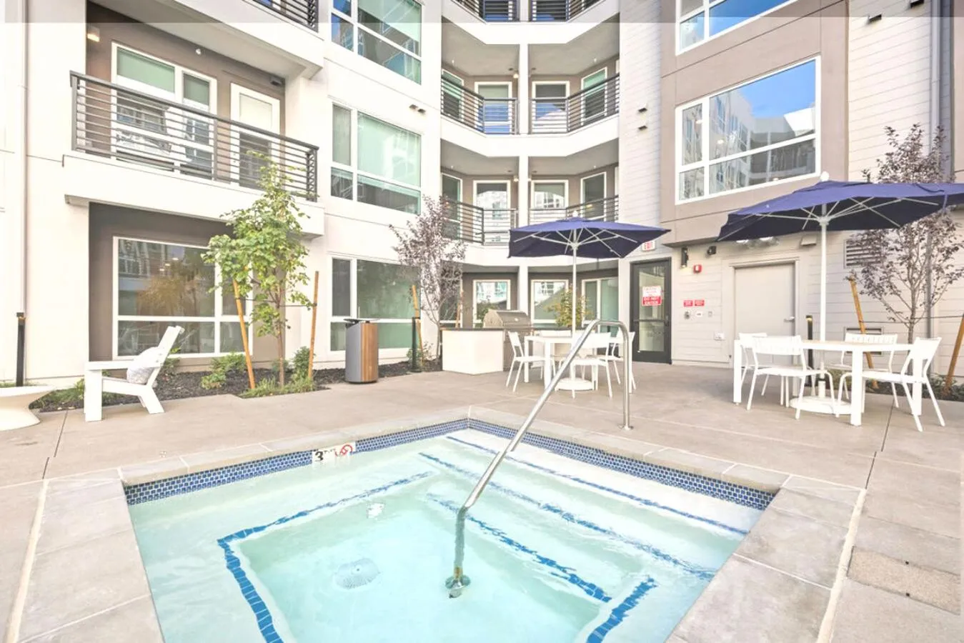 Hot Tub in Placemakr Reno