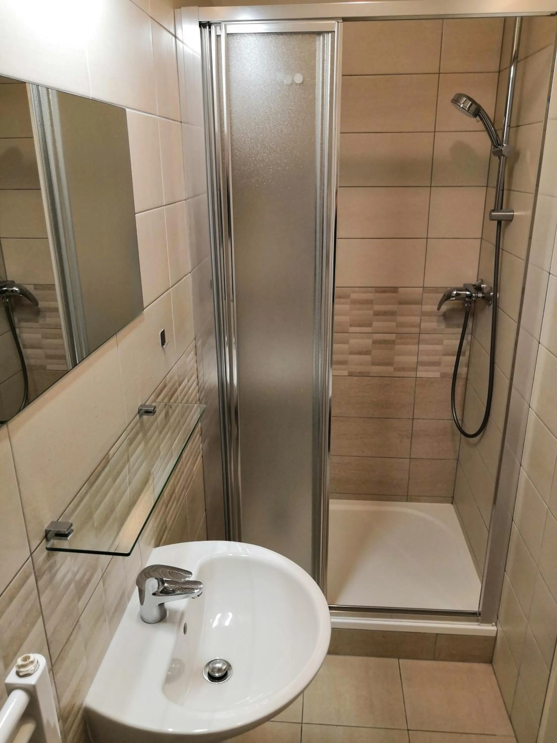 Shower in Hotel Marianeum