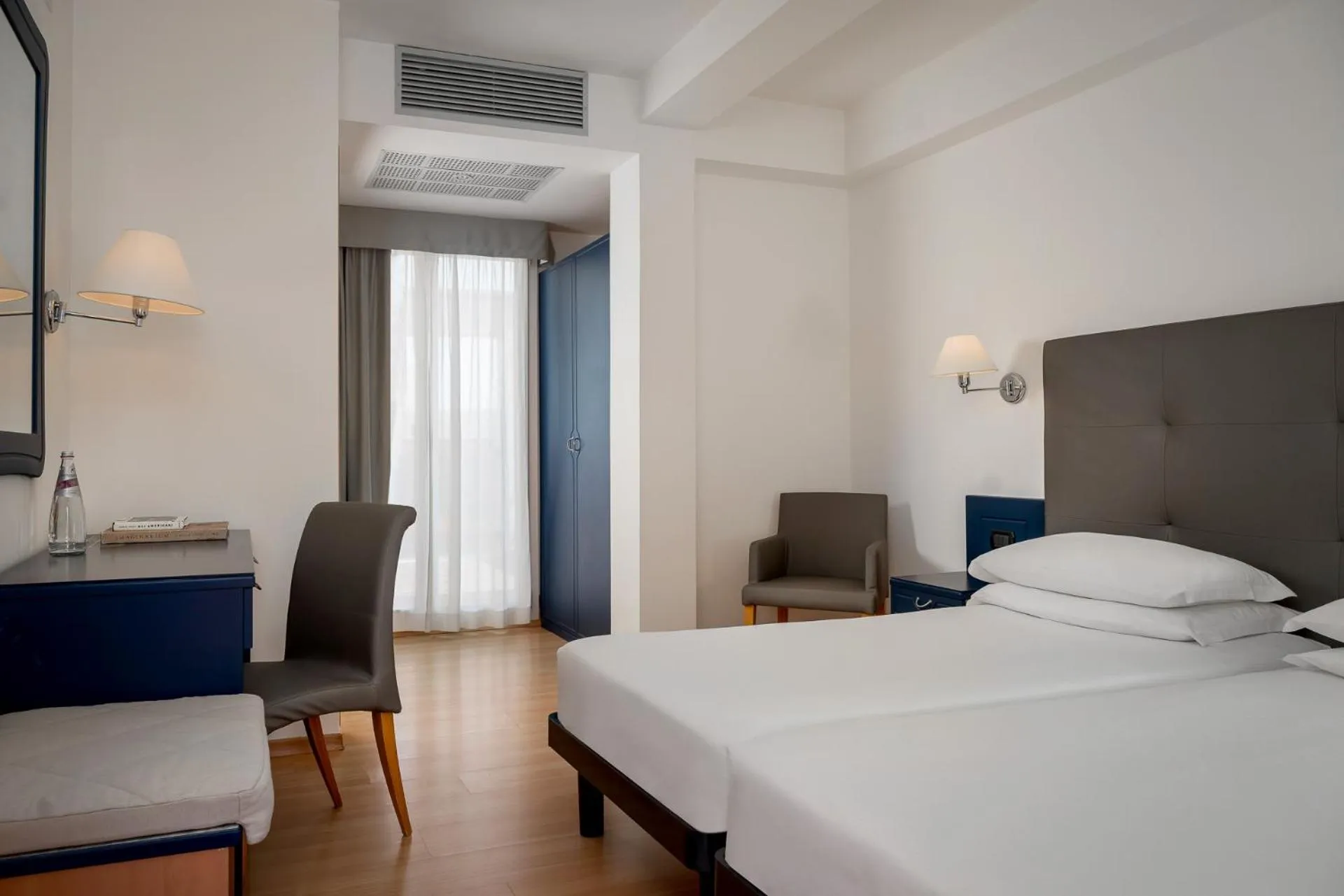 Bedroom, Bed in Hotel Orient & Pacific