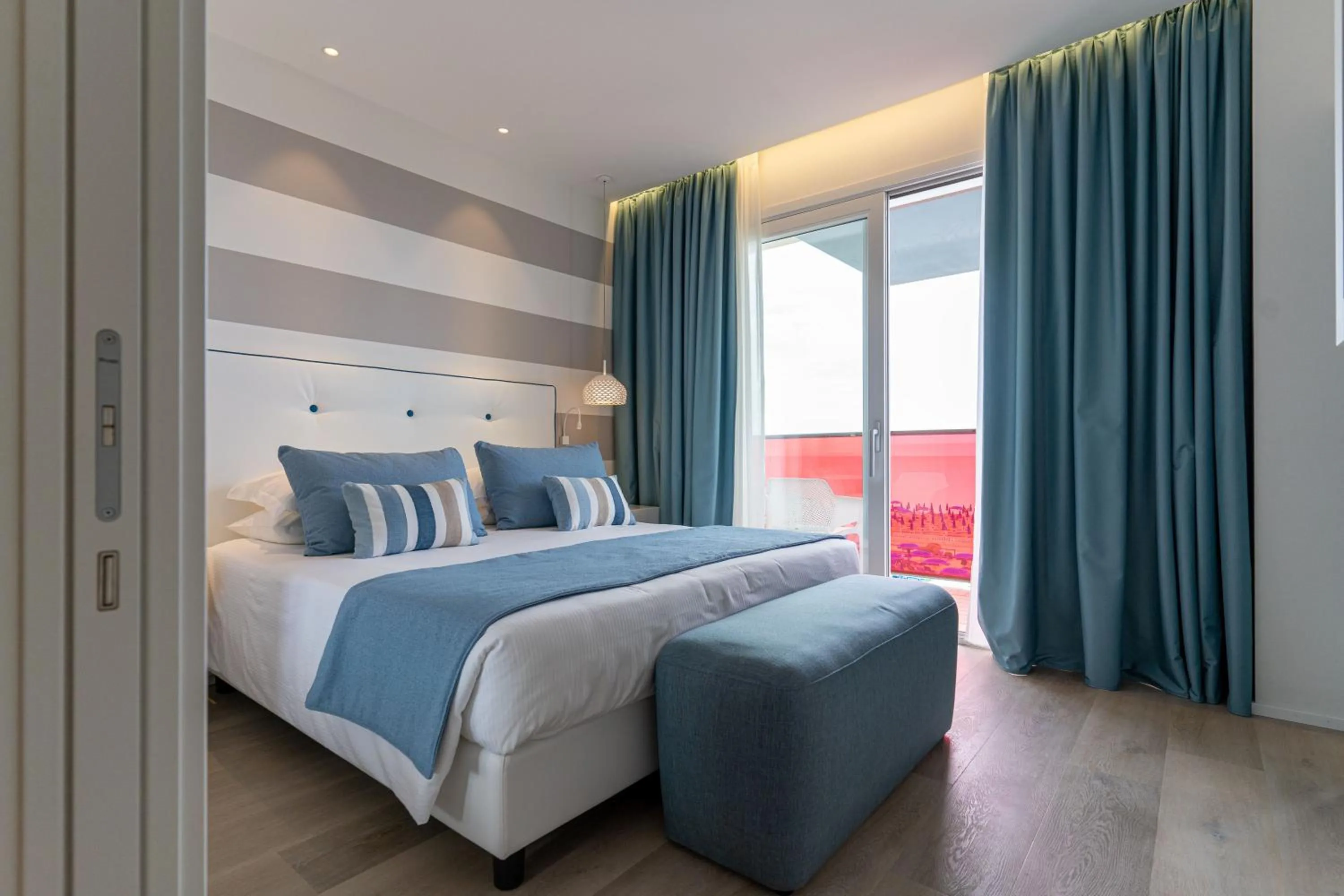 Bedroom, Bed in Hotel Orient & Pacific