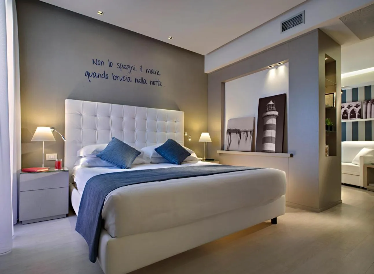 Photo of the whole room, Bed in Hotel Orient & Pacific