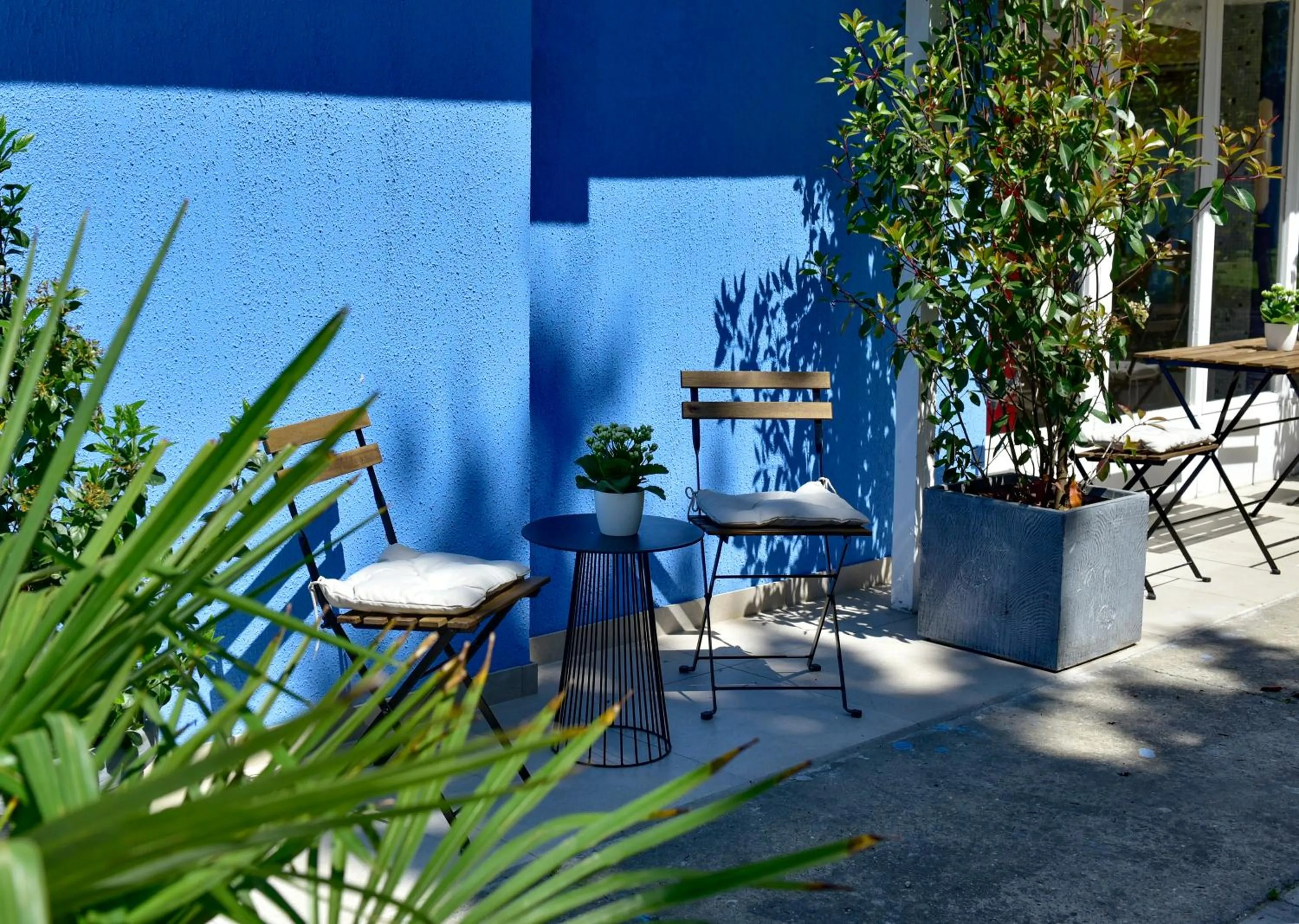Patio in Zama Hotel
