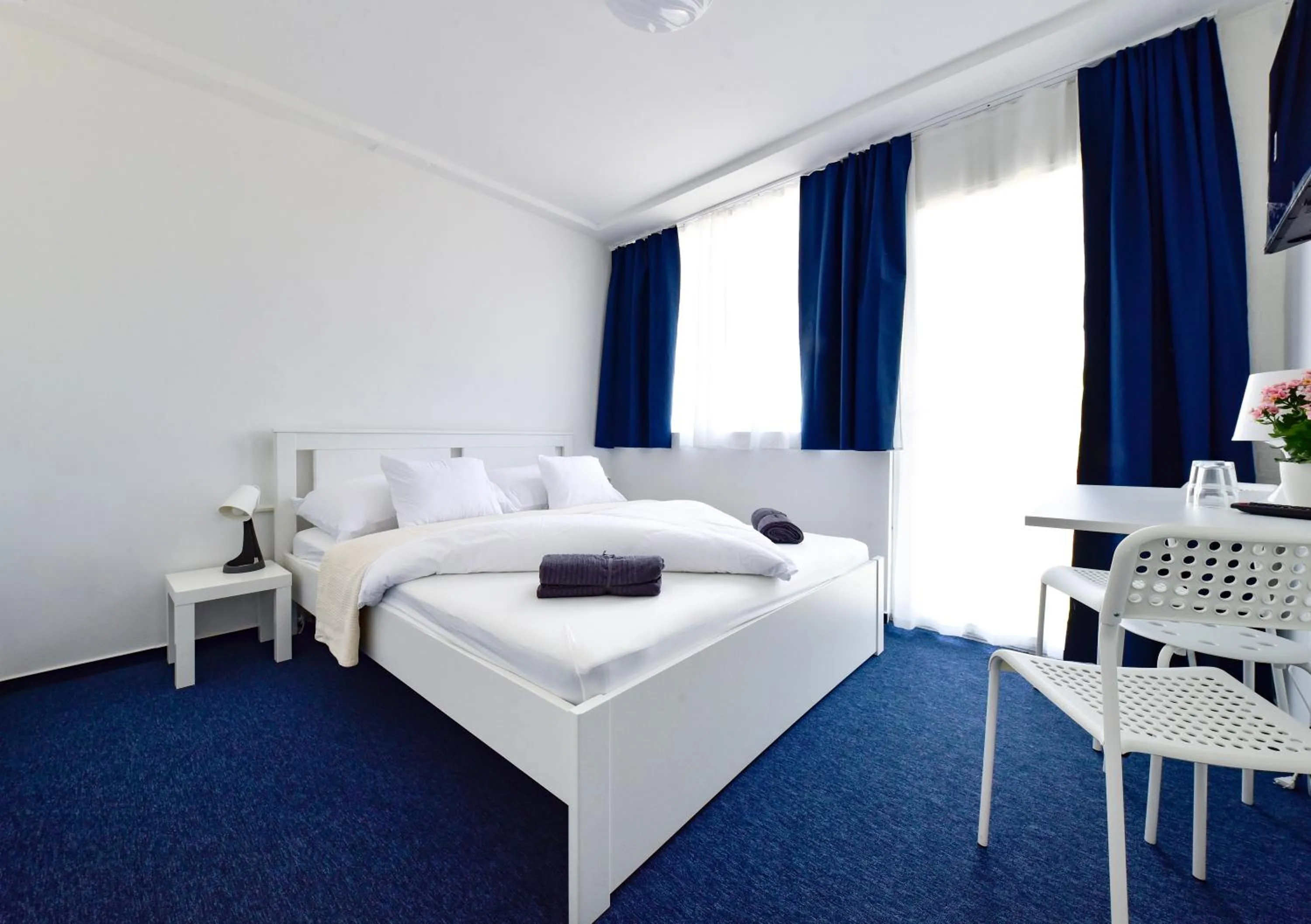 Bedroom, Bed in Zama Hotel