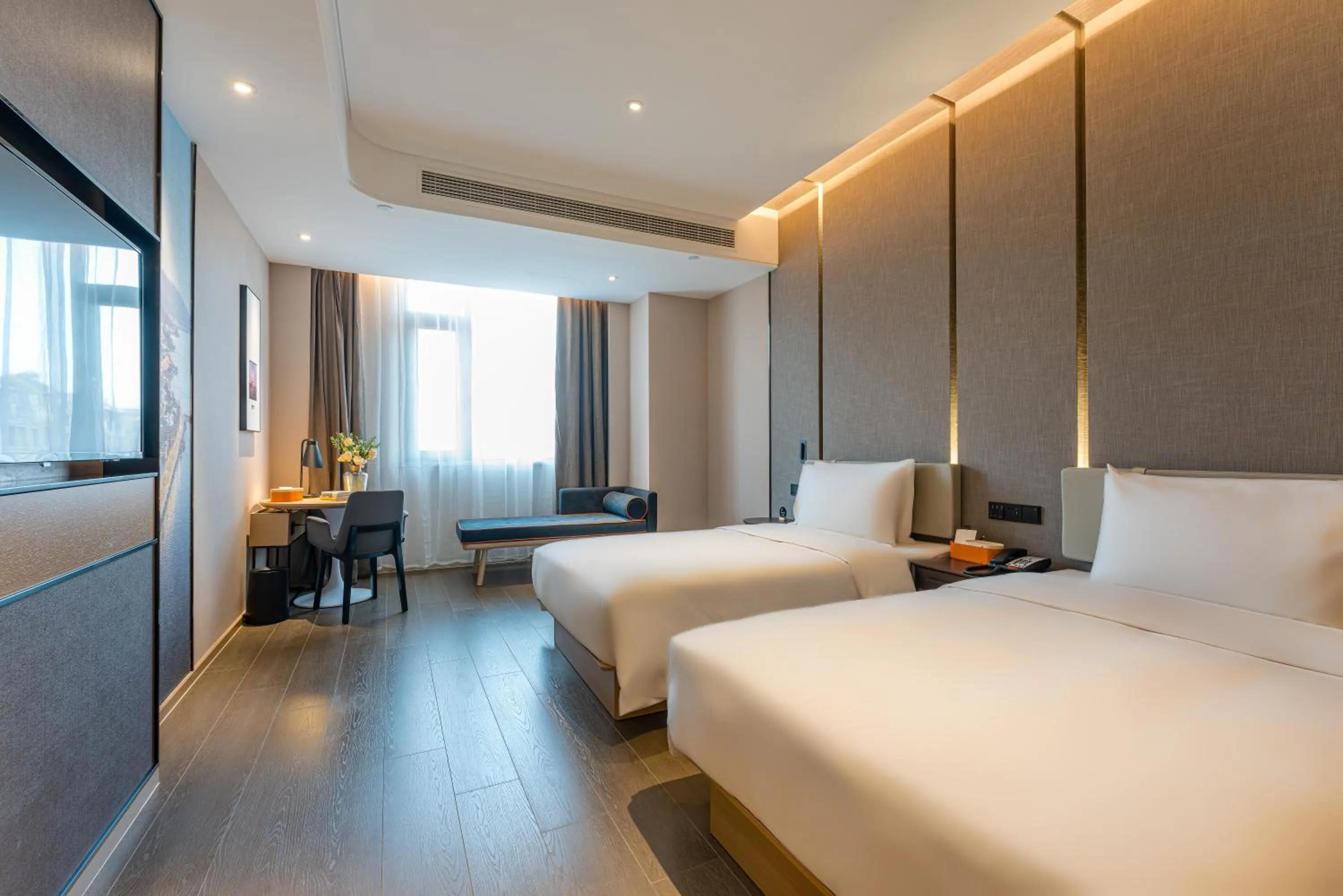 Atour Hotel Suzhou University Town Yuexi Subway Station