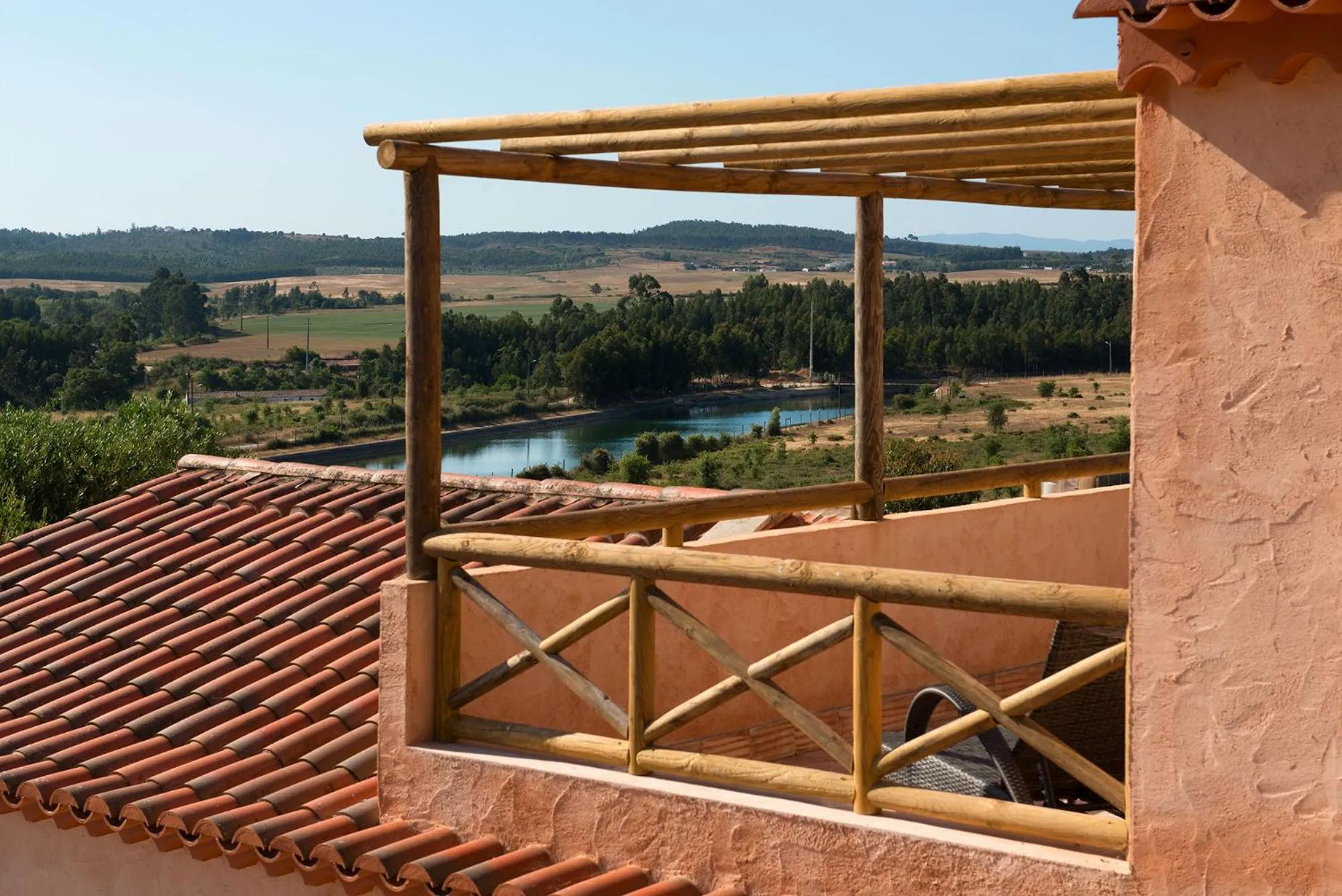 Property building in Monte Soalheiro