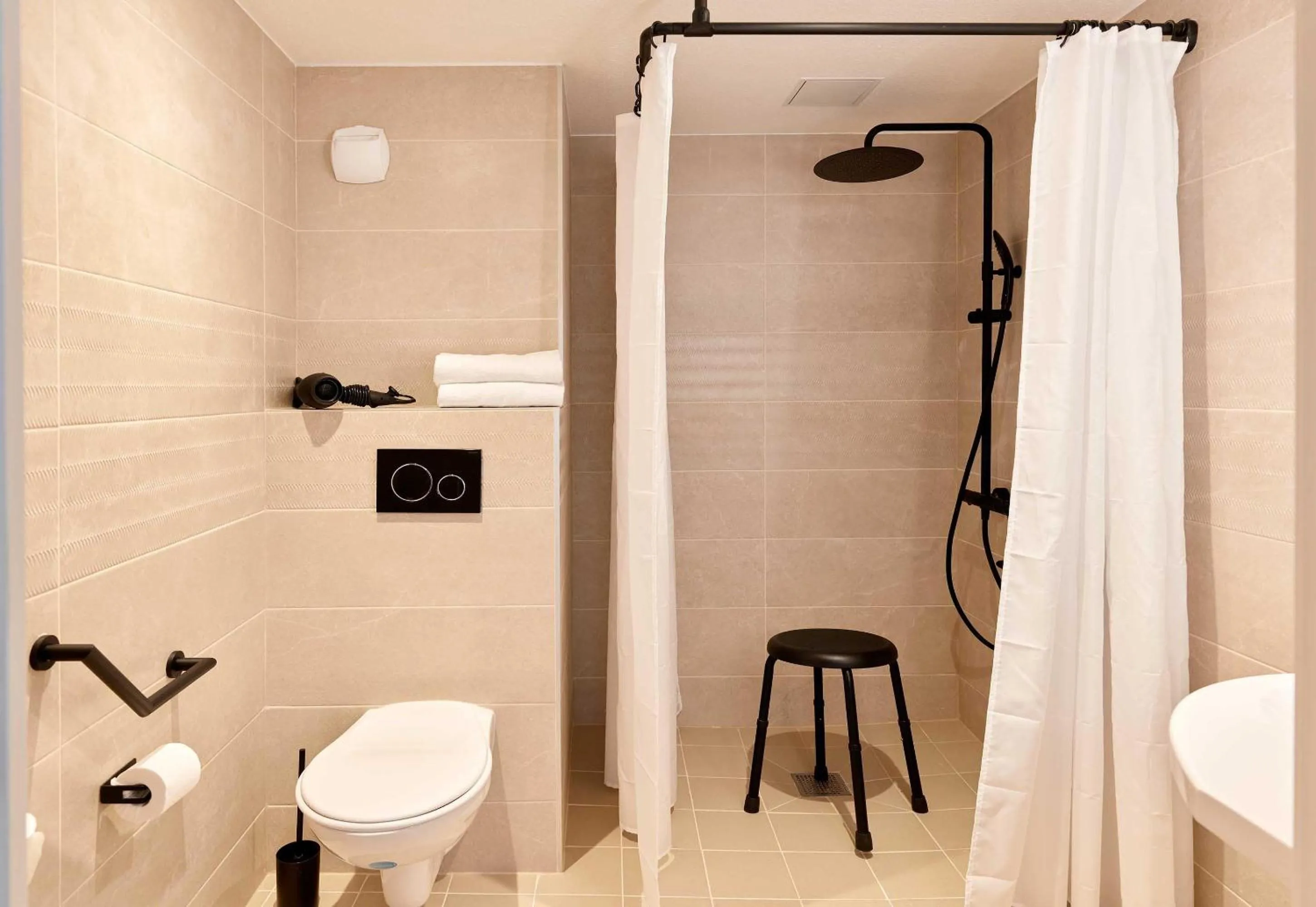 Bathroom in B&B HOTEL Paris Italie Porte de Choisy