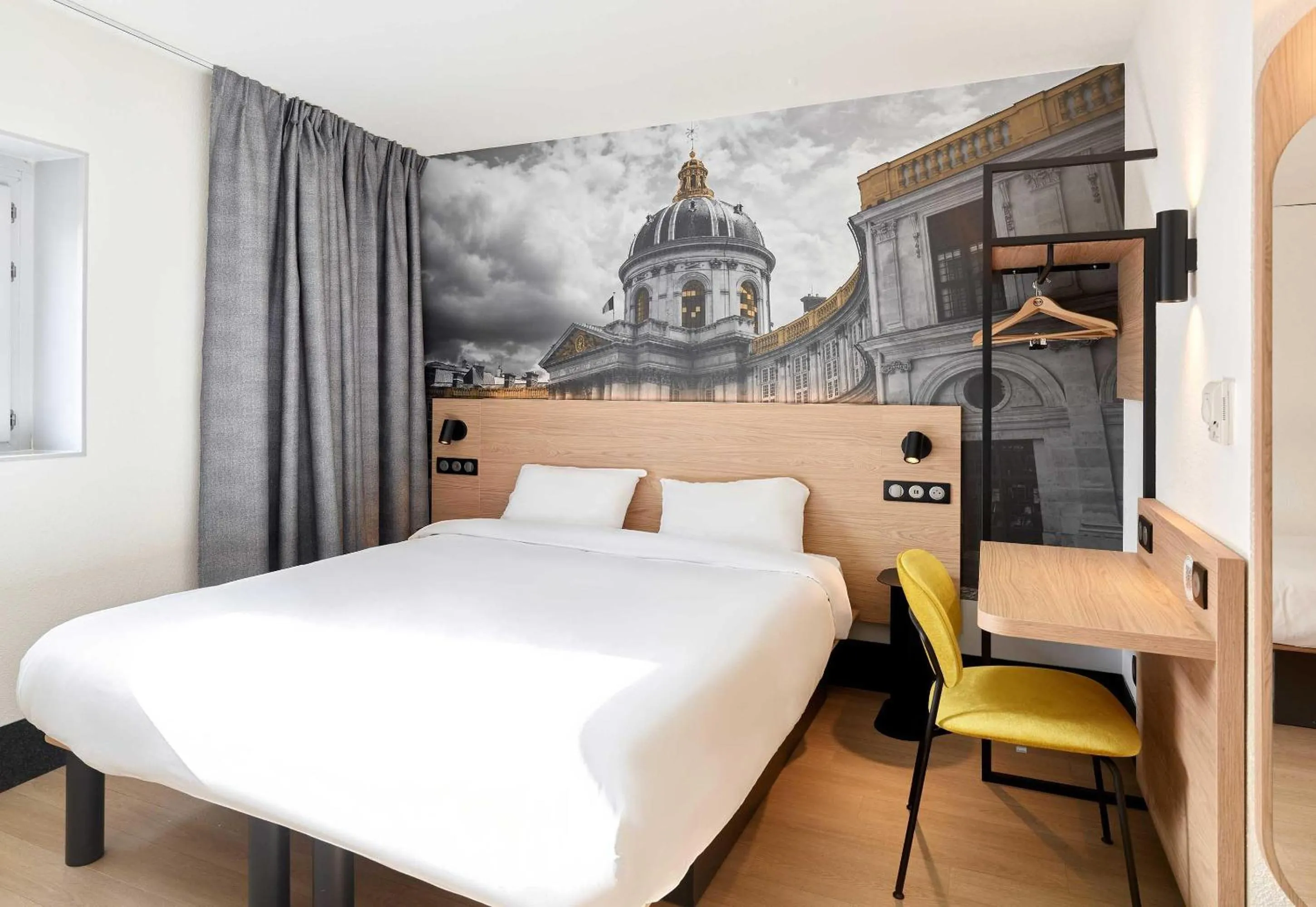 Photo of the whole room, Bed in B&B HOTEL Paris Italie Porte de Choisy