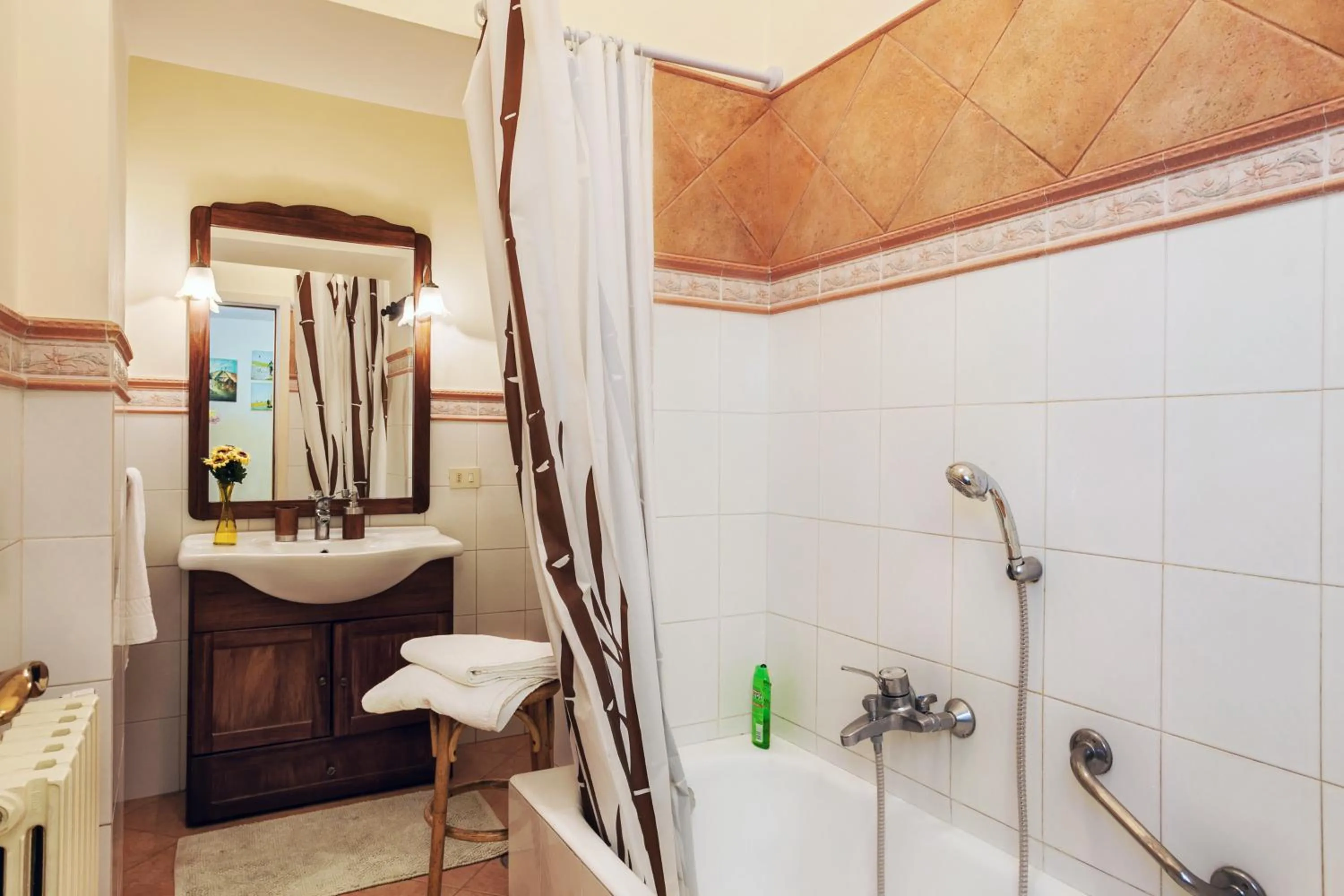 Bathroom in Prati Vatican Apartment